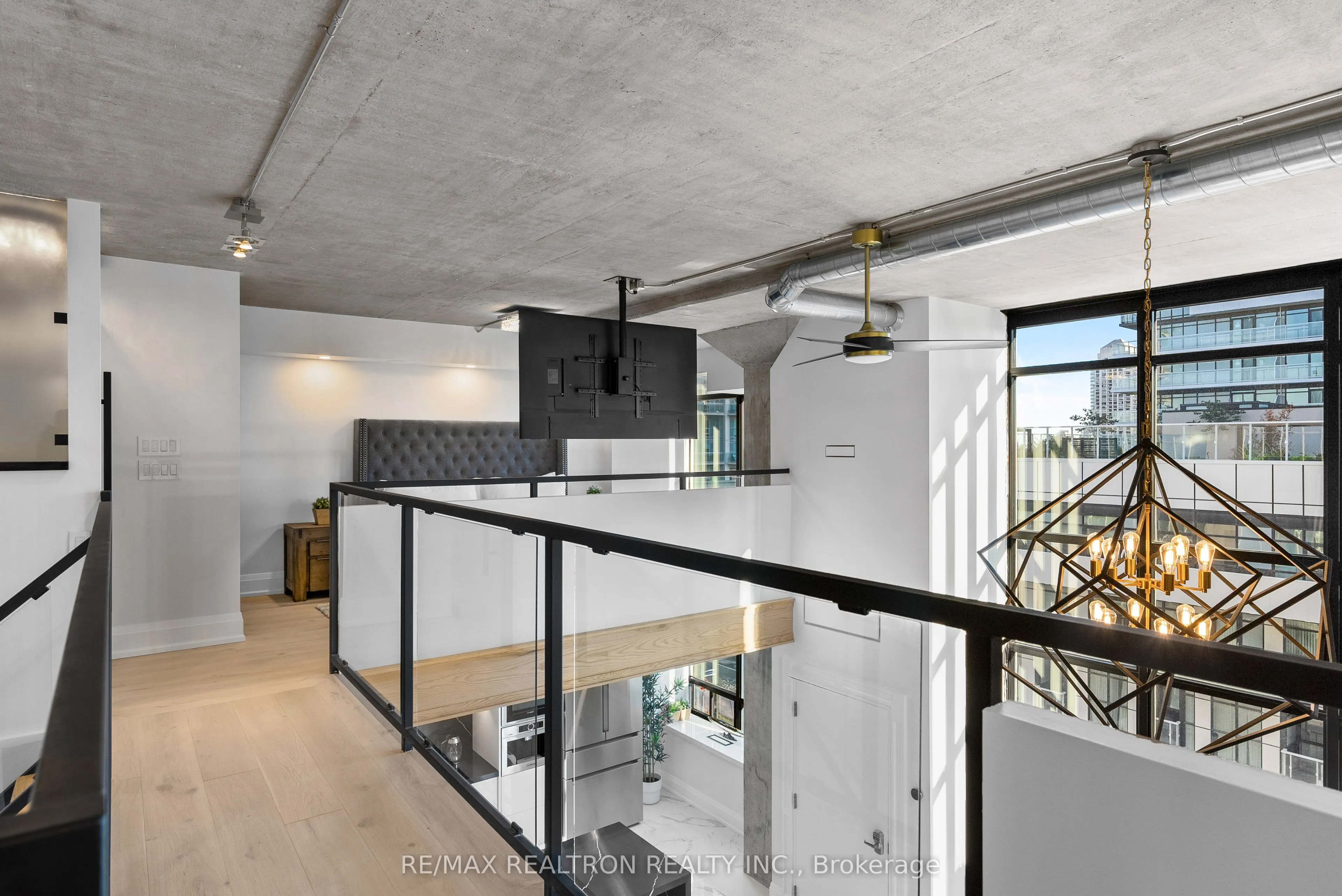 300 Manitoba Street, #311