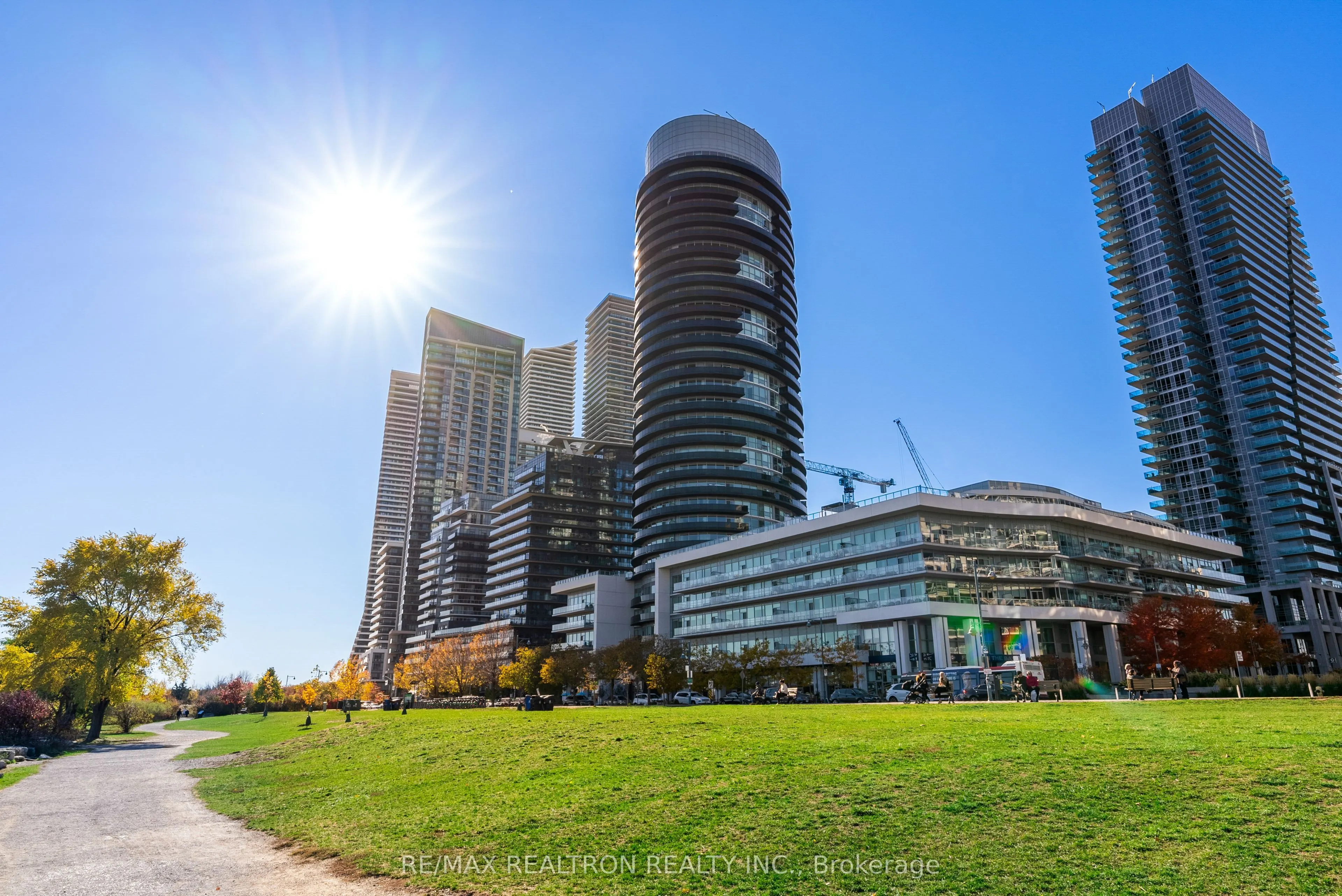 300 Manitoba Street, #311