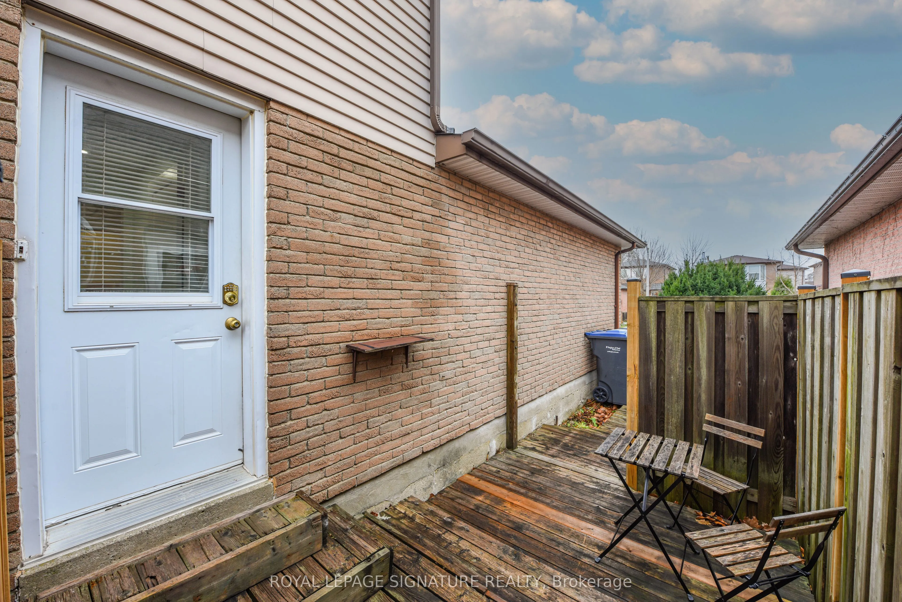 4 Greenleaf Crescent