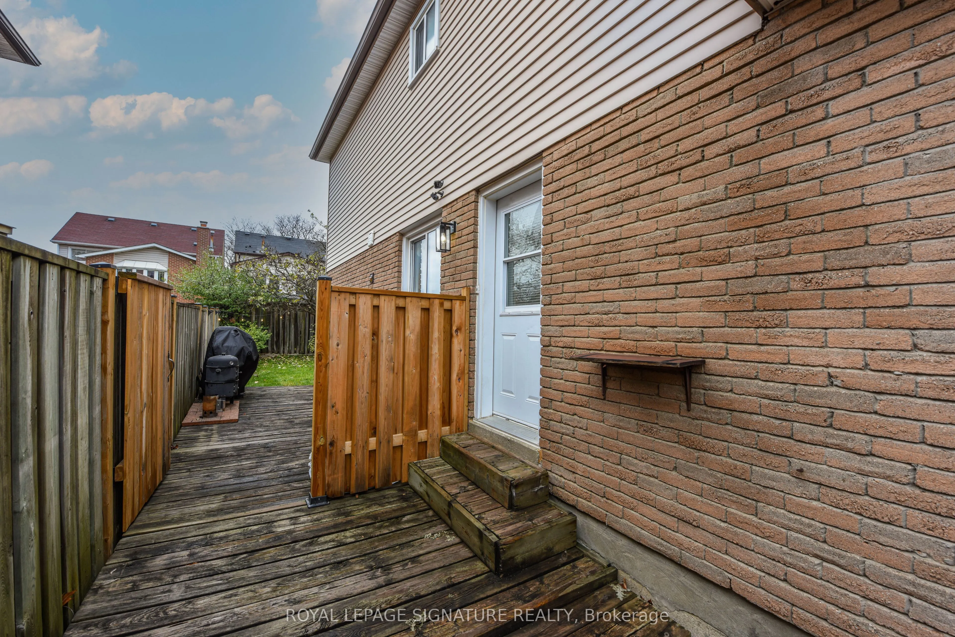 4 Greenleaf Crescent