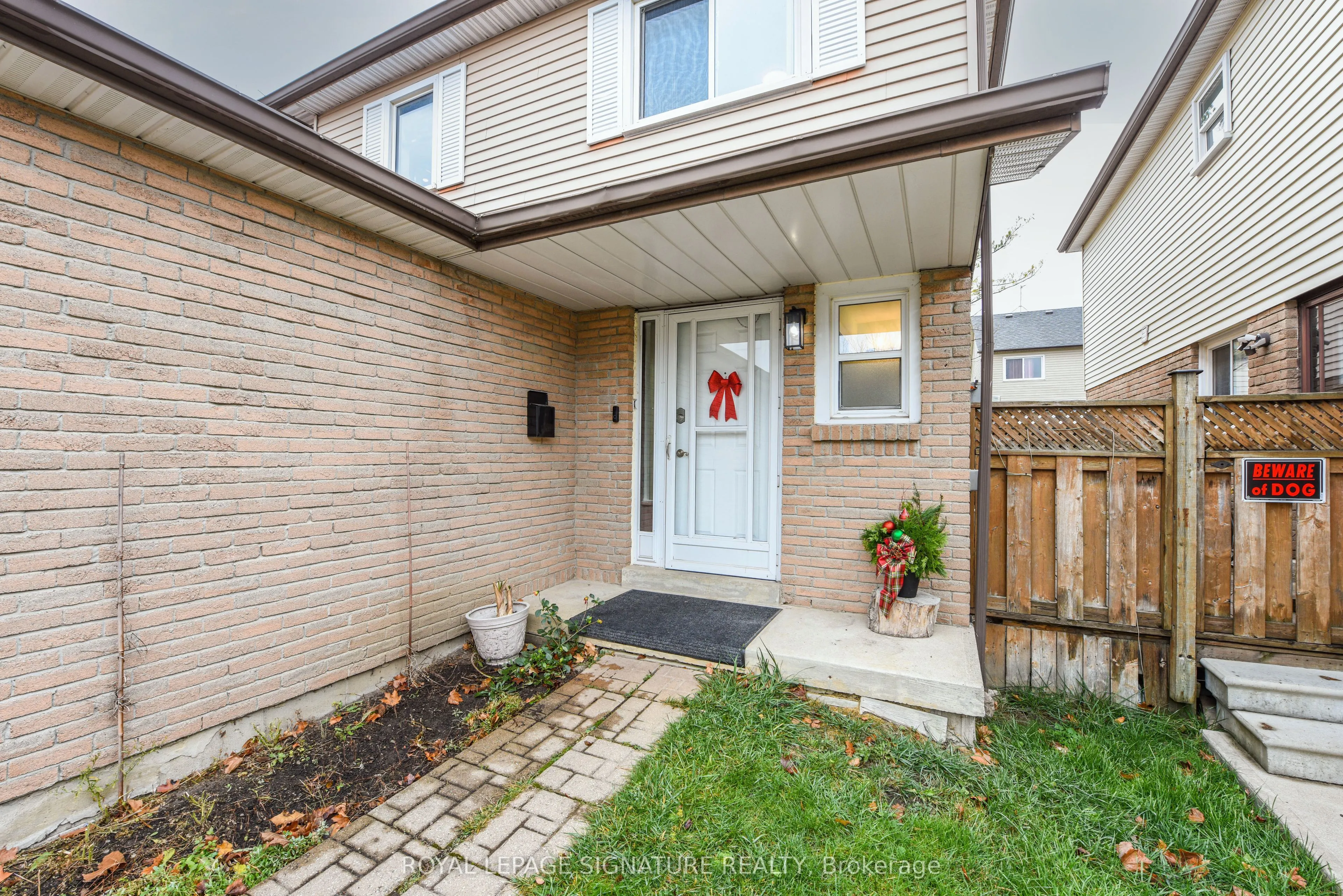 4 Greenleaf Crescent
