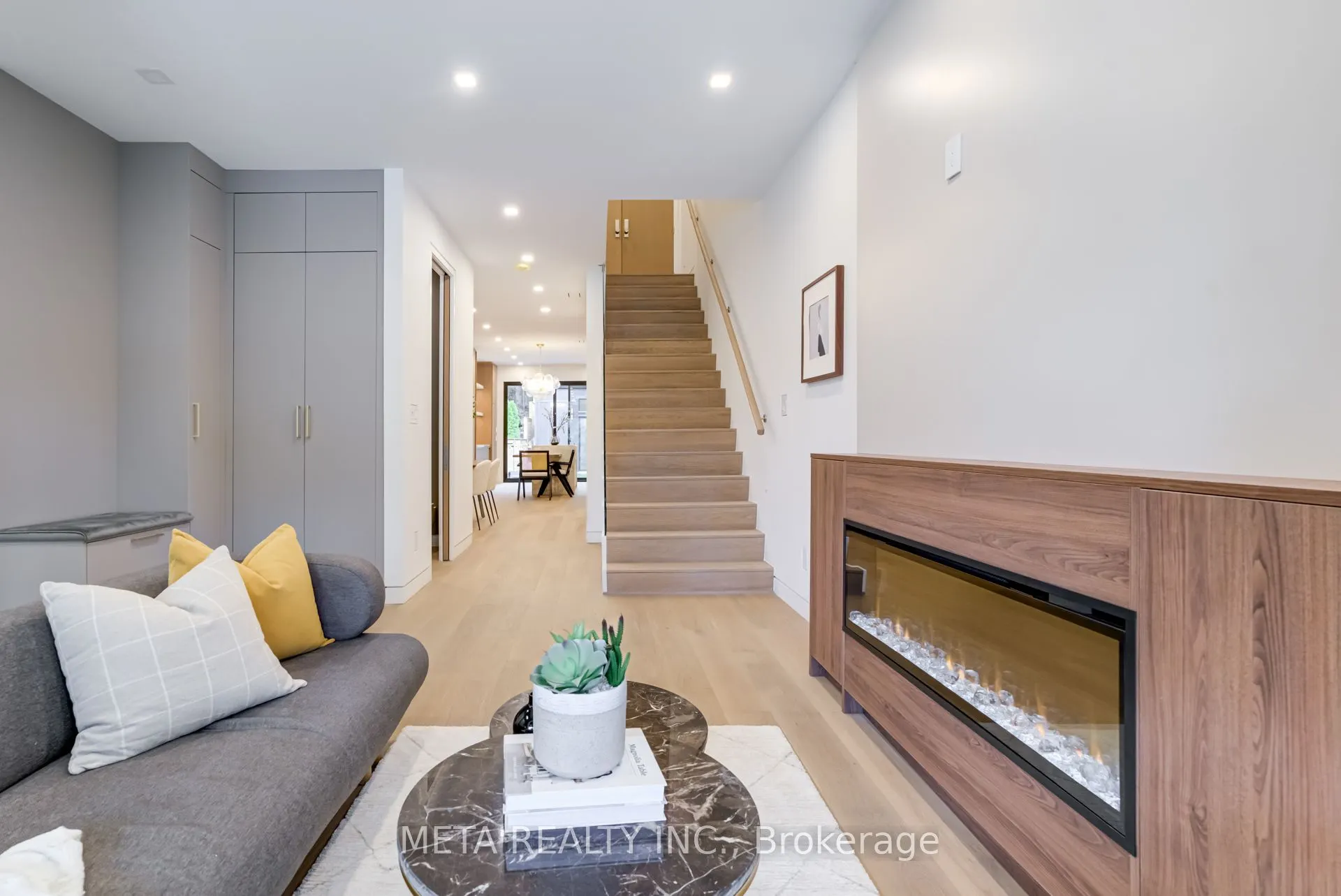 343 Indian Grove