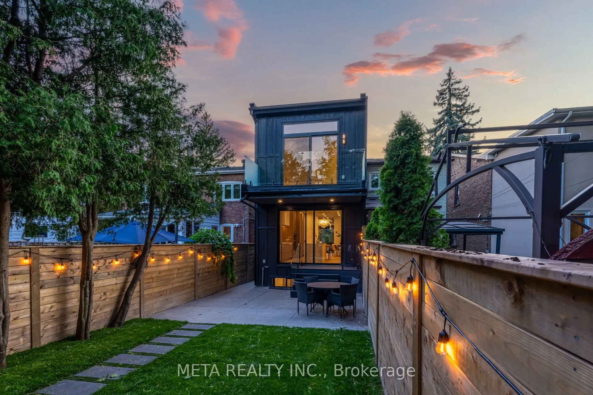 343 Indian Grove