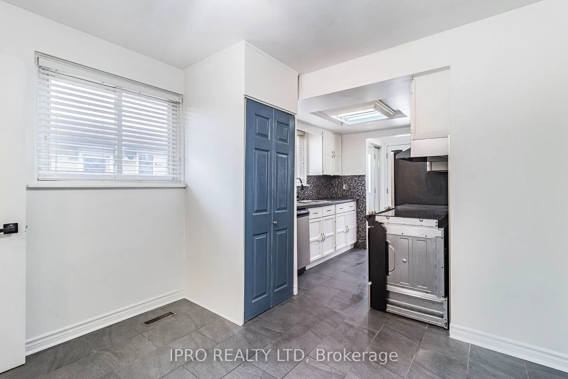 7646 Priory Crescent