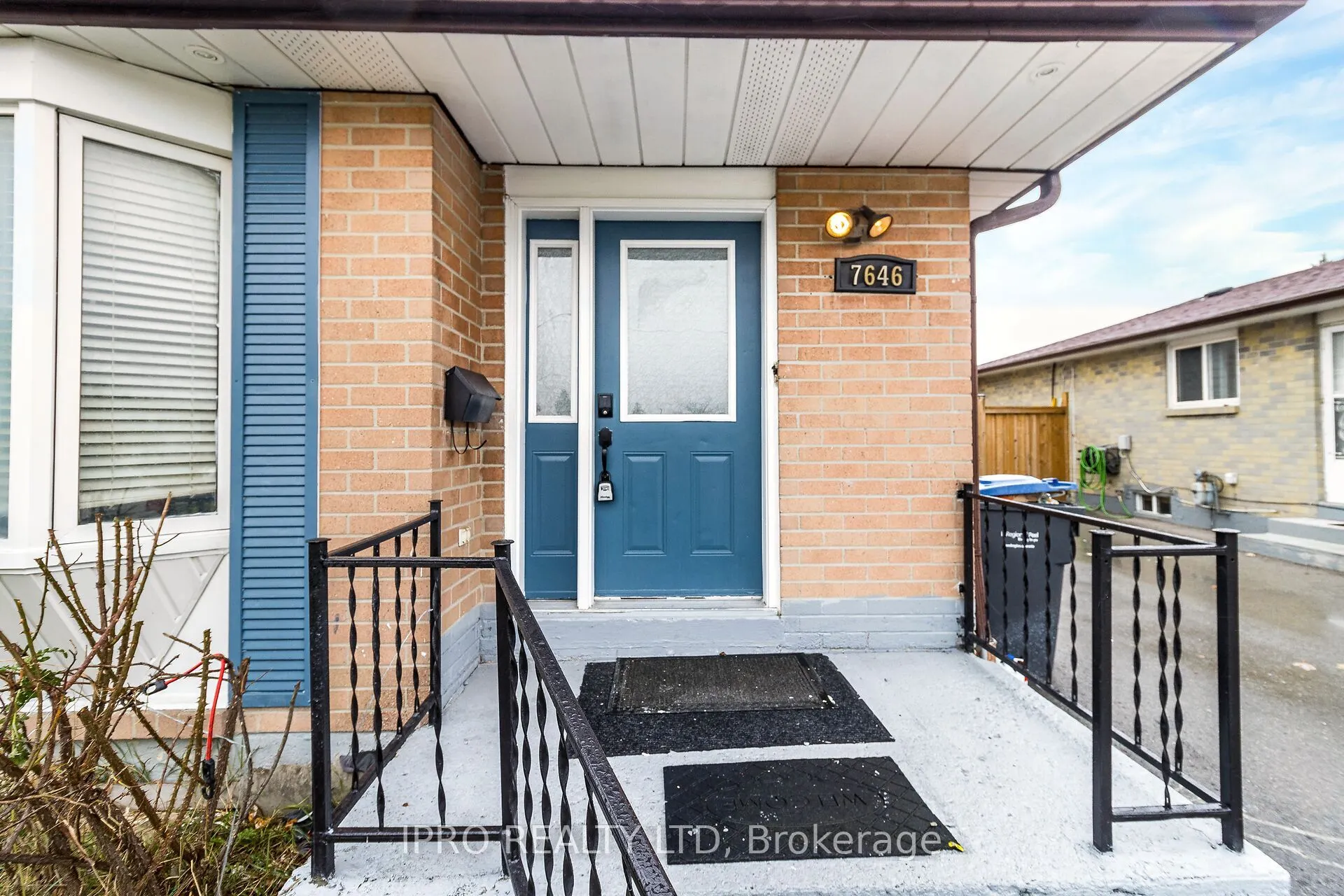 7646 Priory Crescent