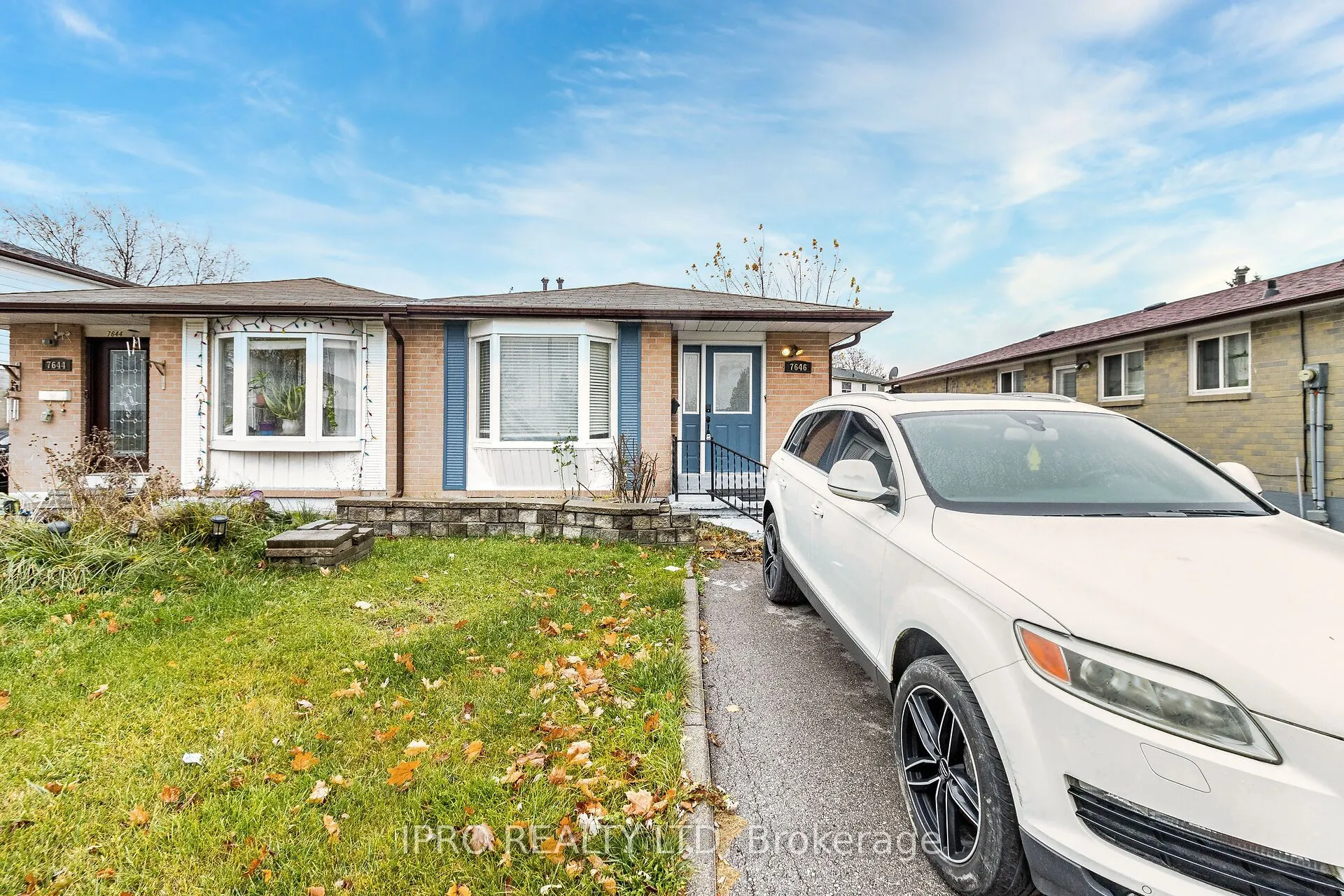7646 Priory Crescent