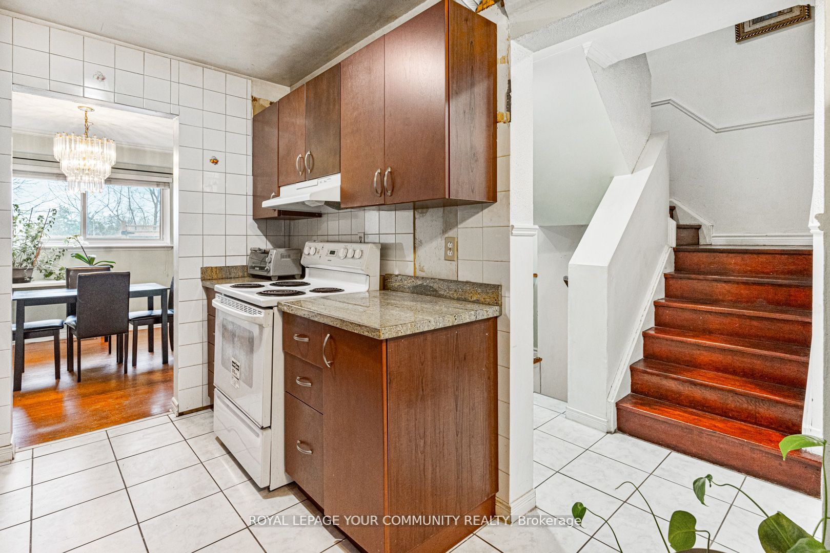 336 Fleetwood Crescent #43