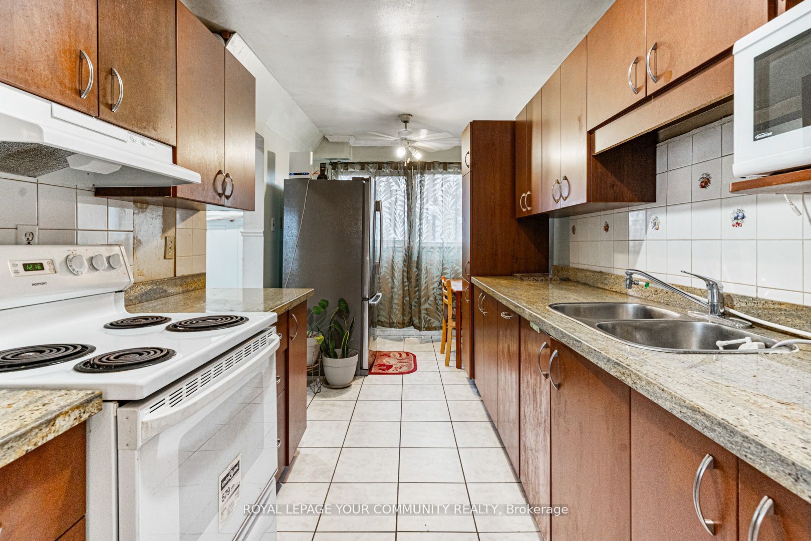 336 Fleetwood Crescent #43
