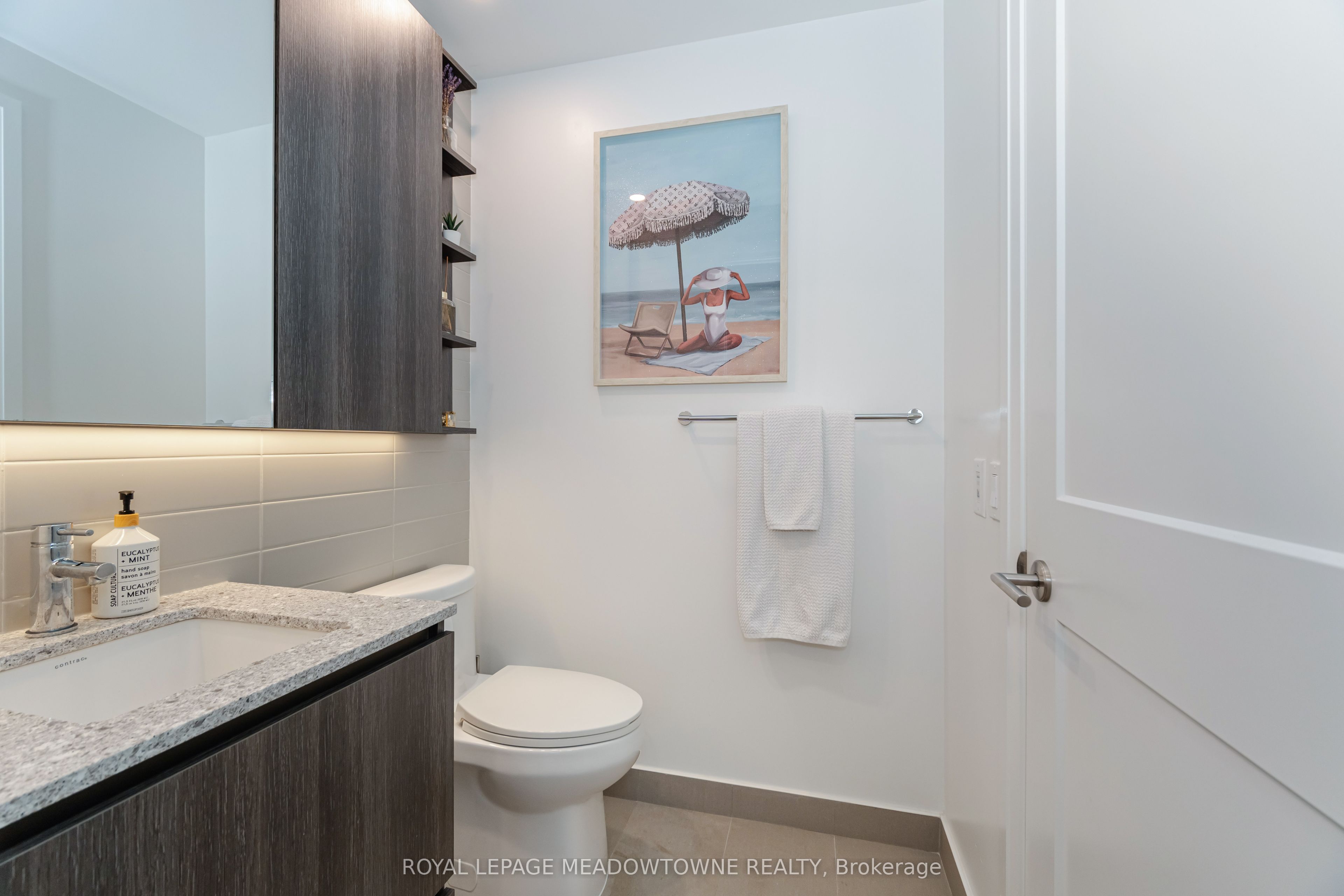 21 Park Street E, #616