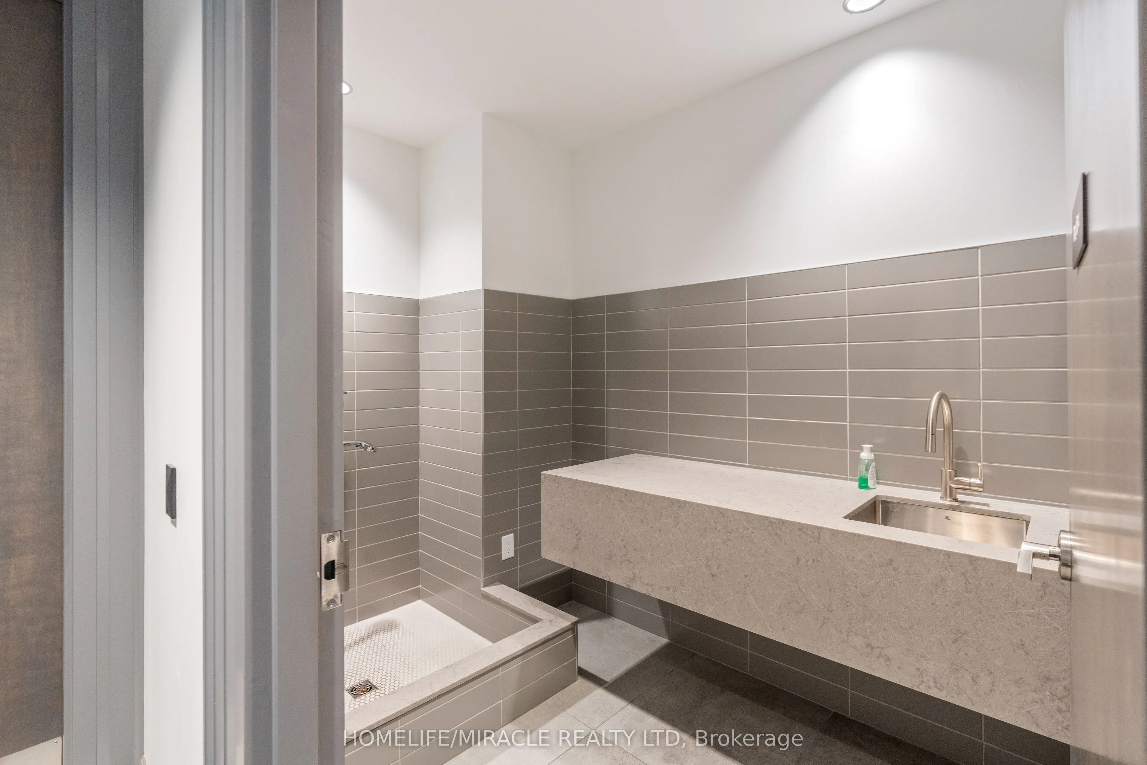 42 Mill Street #414