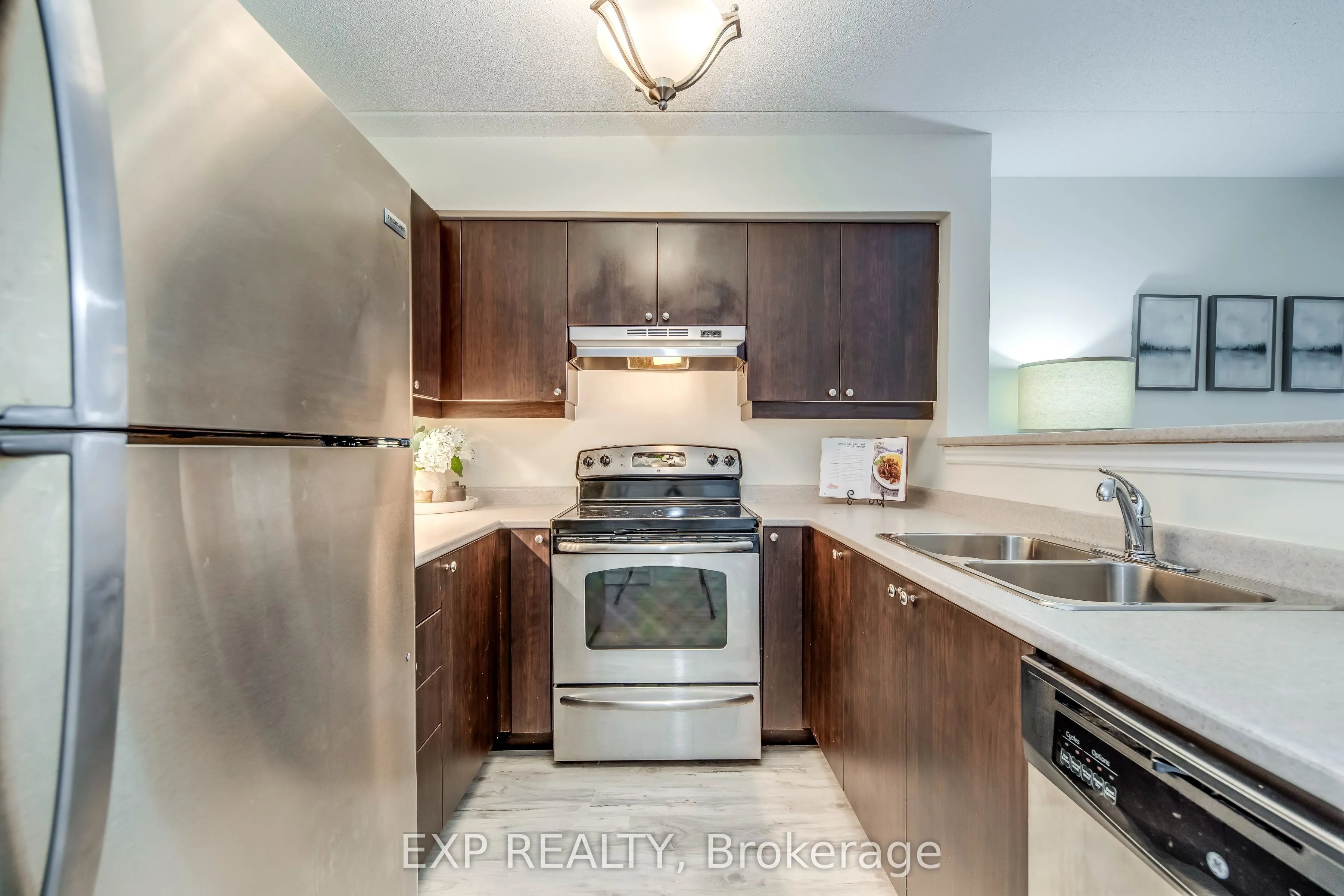 1380 Main Street E, #309
