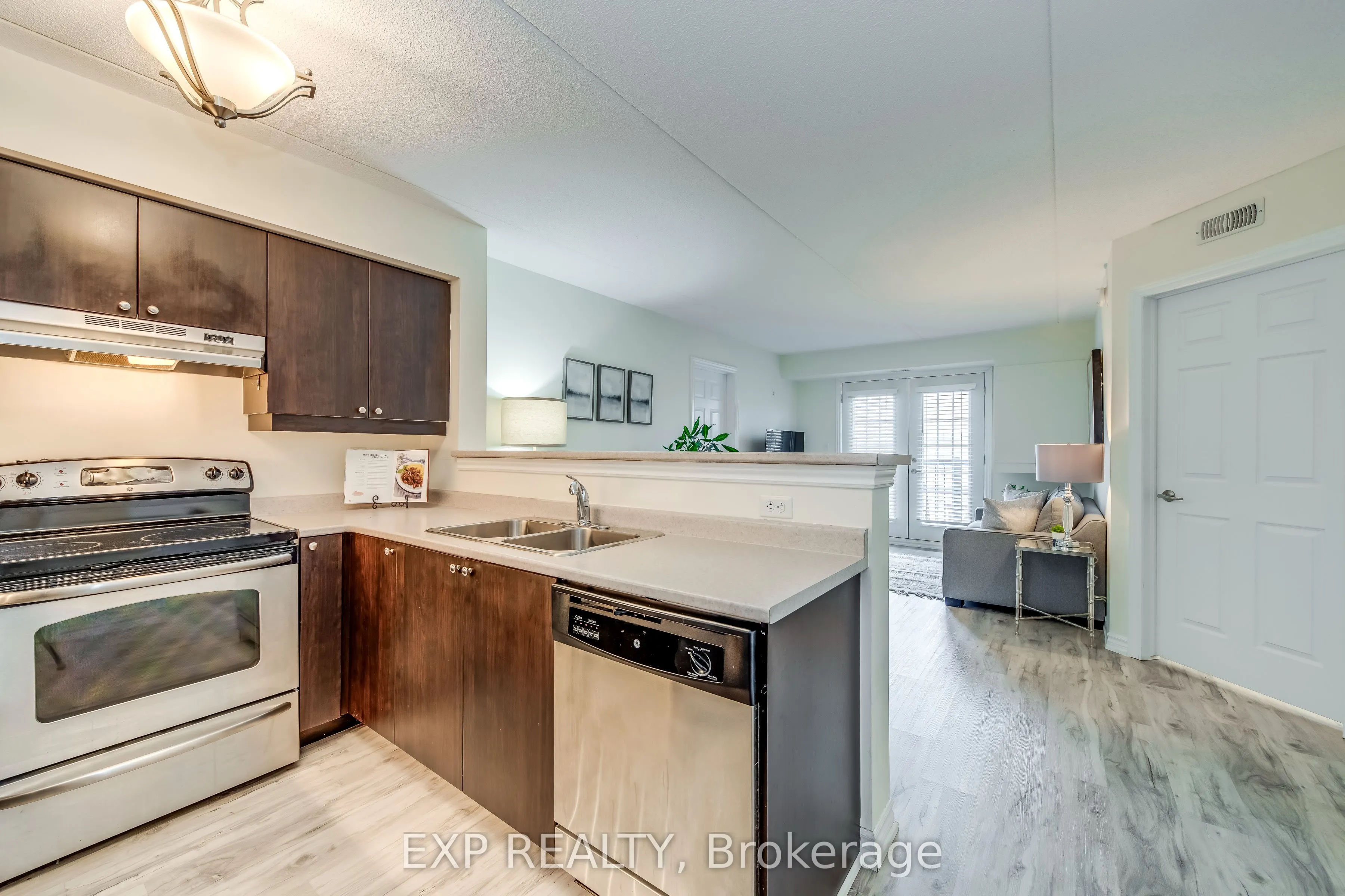 1380 Main Street E, #309