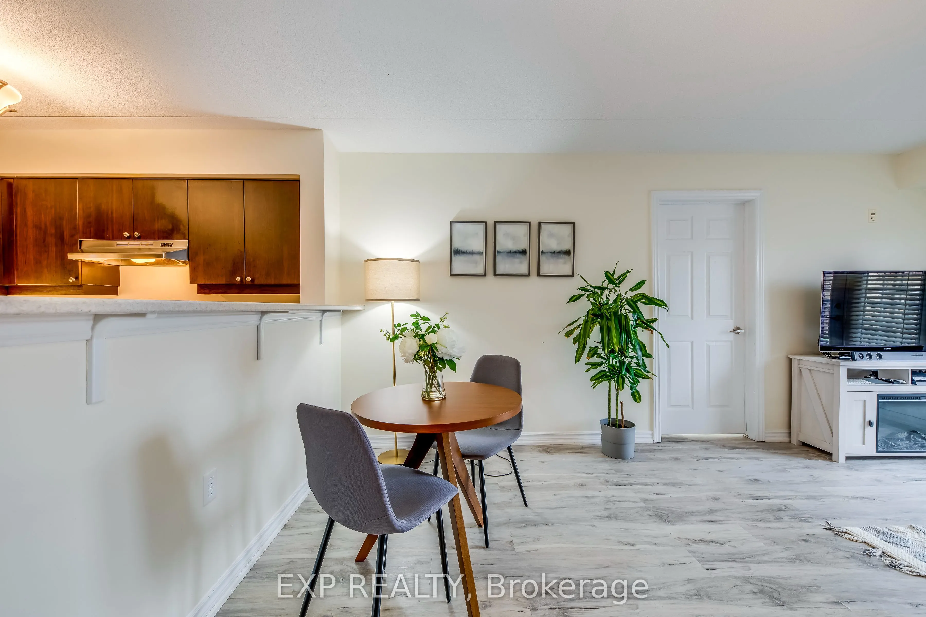 1380 Main Street E, #309