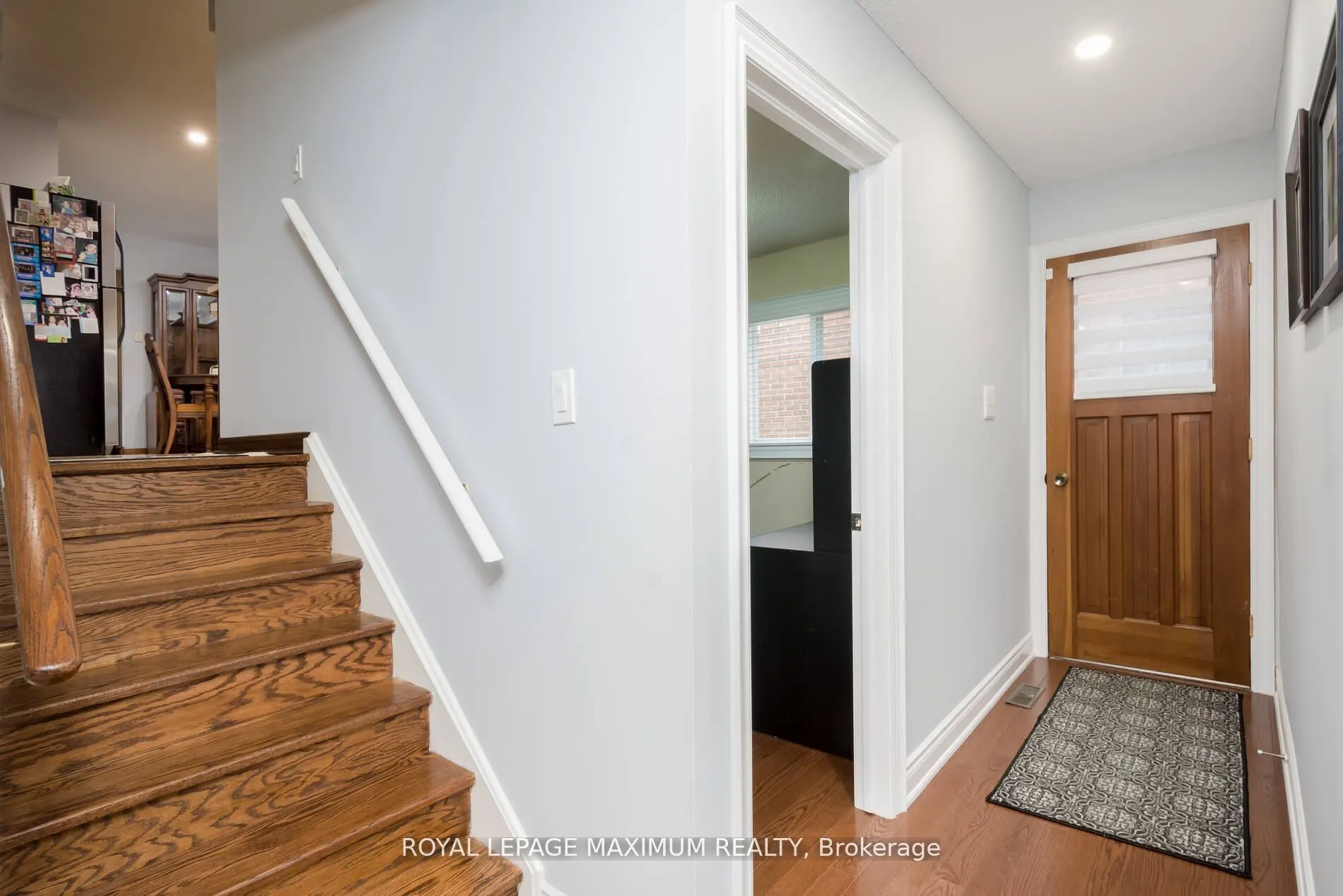 44 Flagstick Court