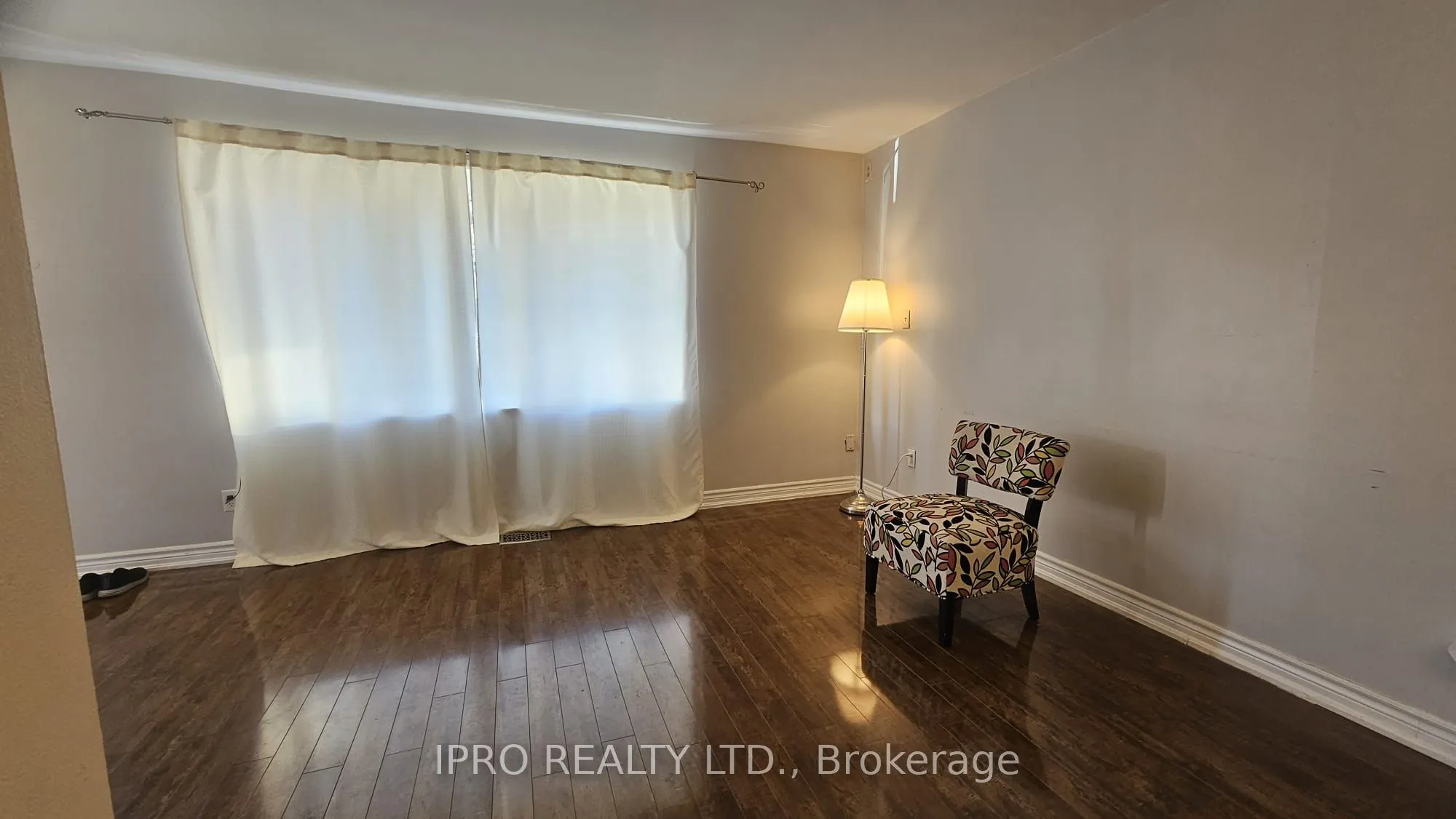 43 Corby Crescent