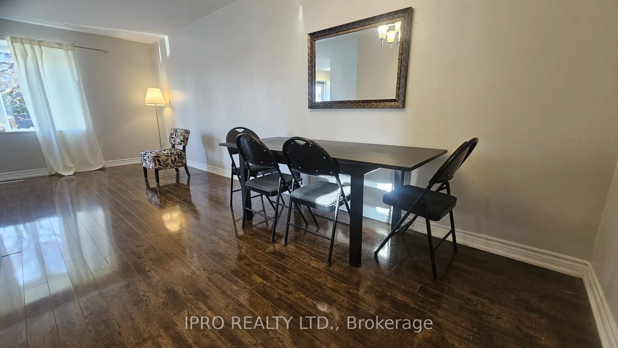 43 Corby Crescent
