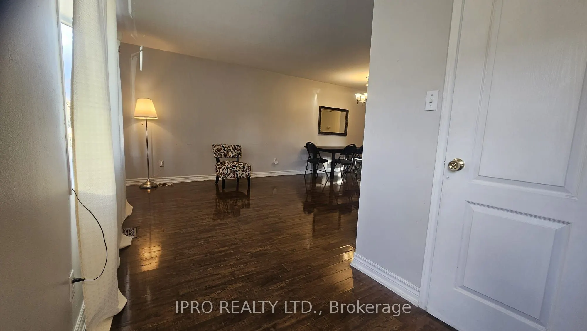 43 Corby Crescent