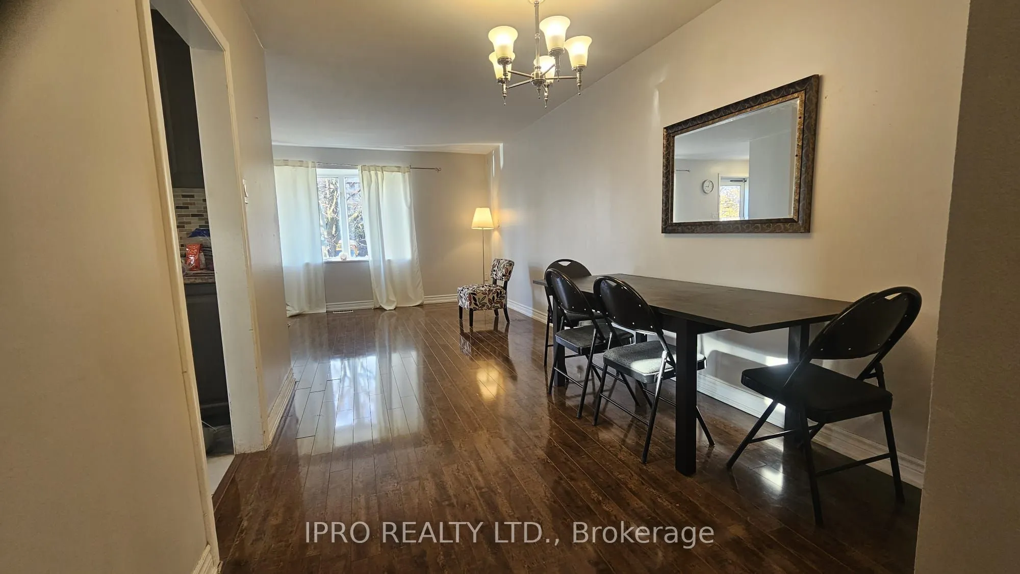 43 Corby Crescent