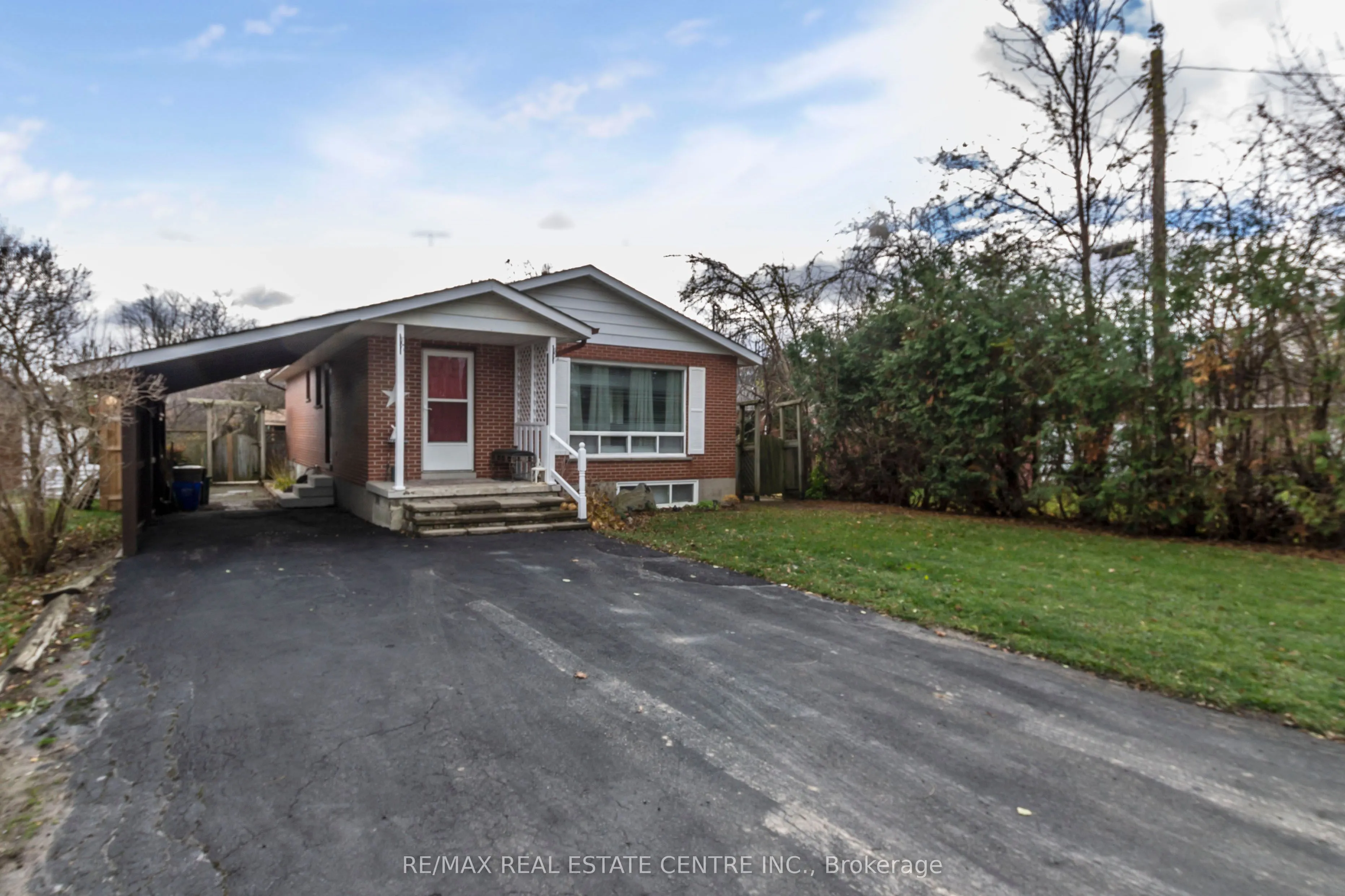 34 Milton Heights Crescent