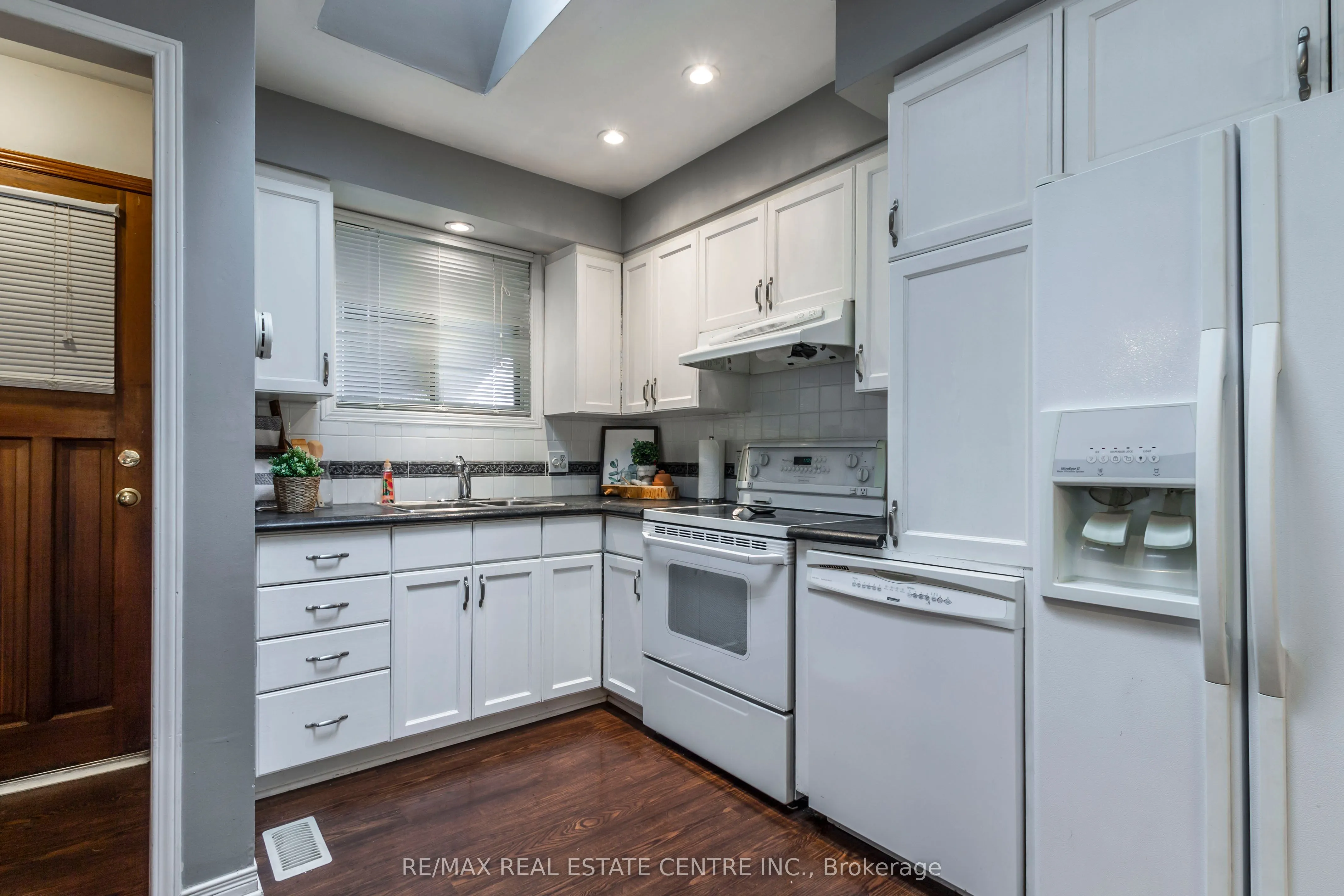 34 Milton Heights Crescent