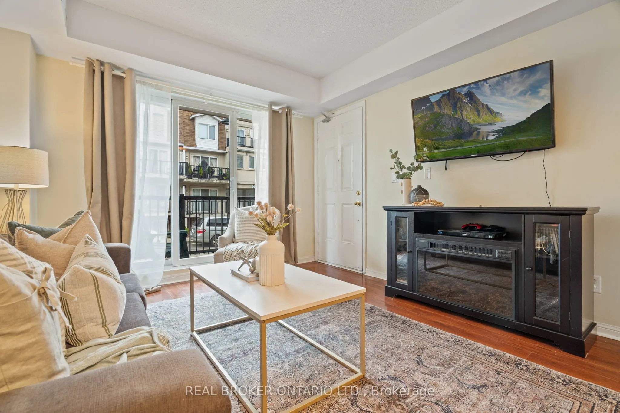 3047 Finch Avenue W #2066