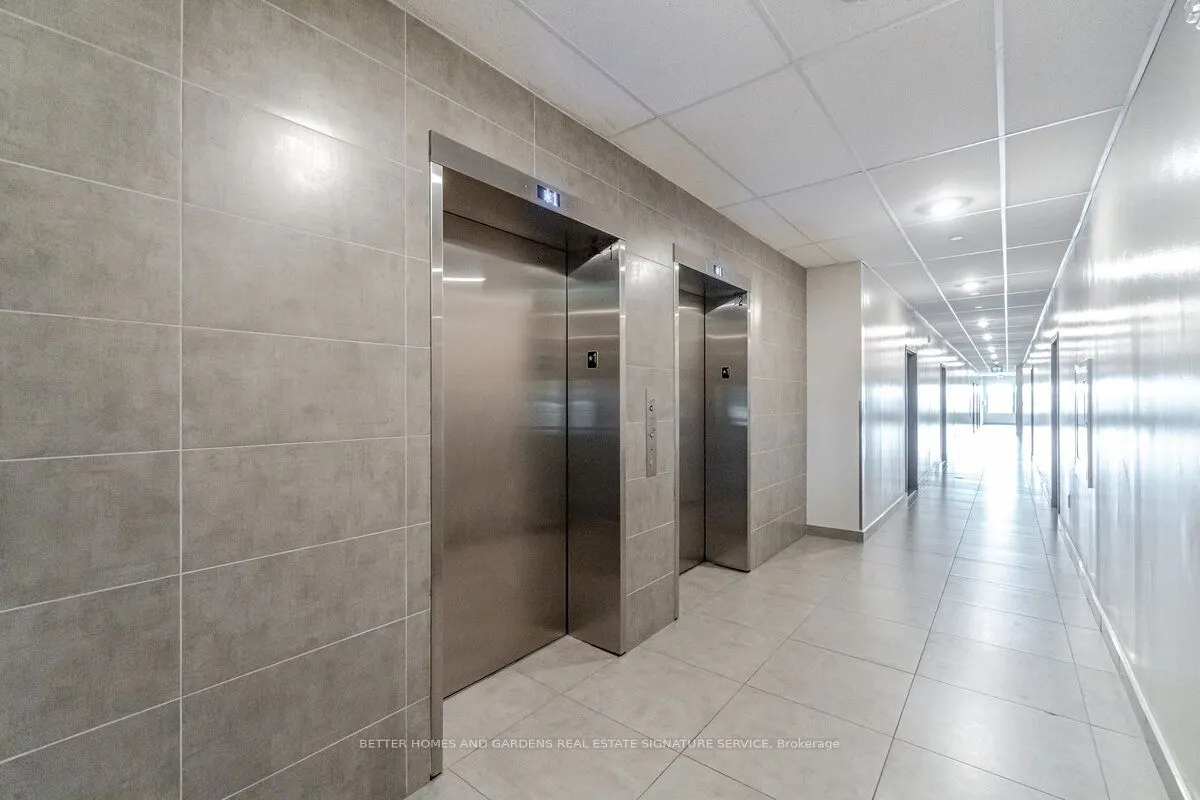 716 Main Street E, #907
