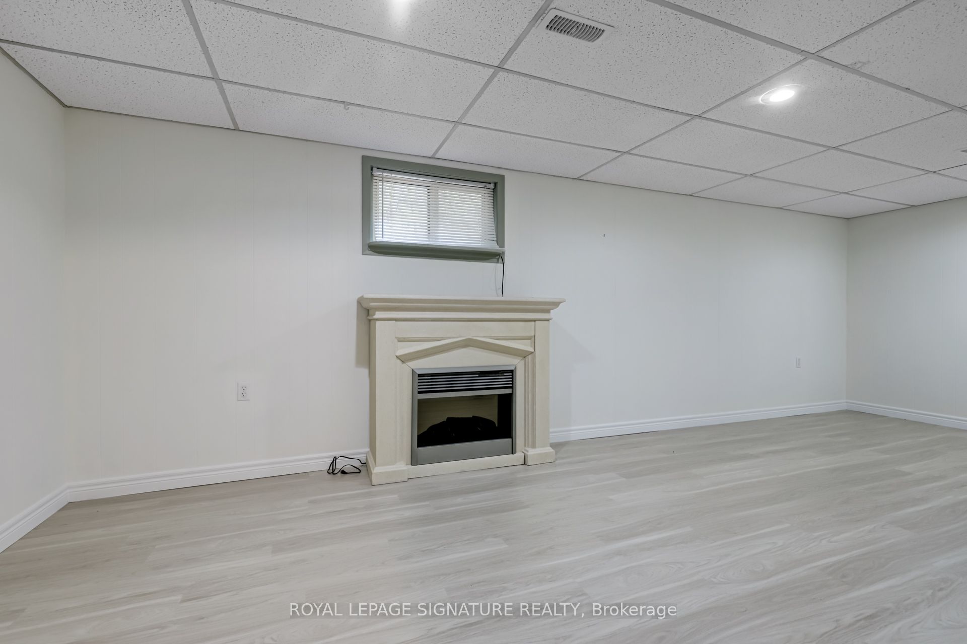 383 Maplehurst Avenue