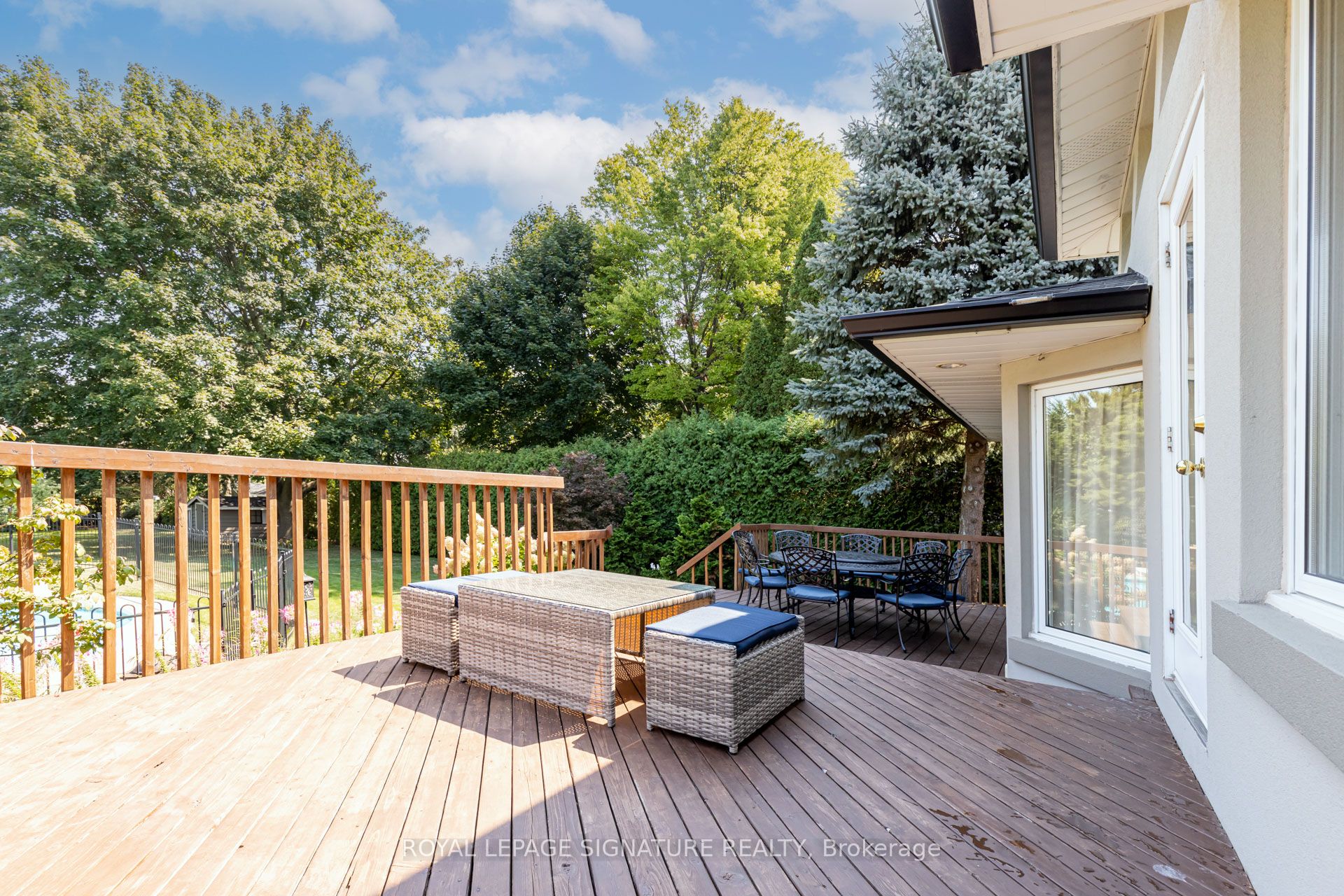 383 Maplehurst Avenue