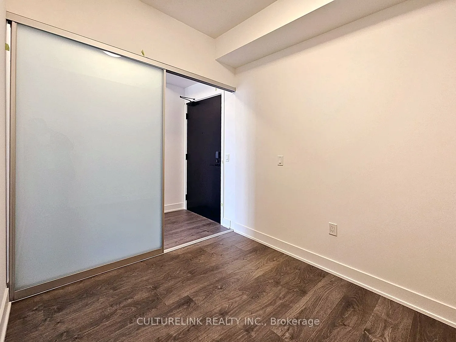 2343 Khalsa Gate N, #620