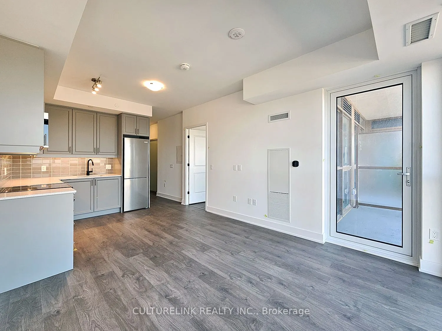 2343 Khalsa Gate N, #620