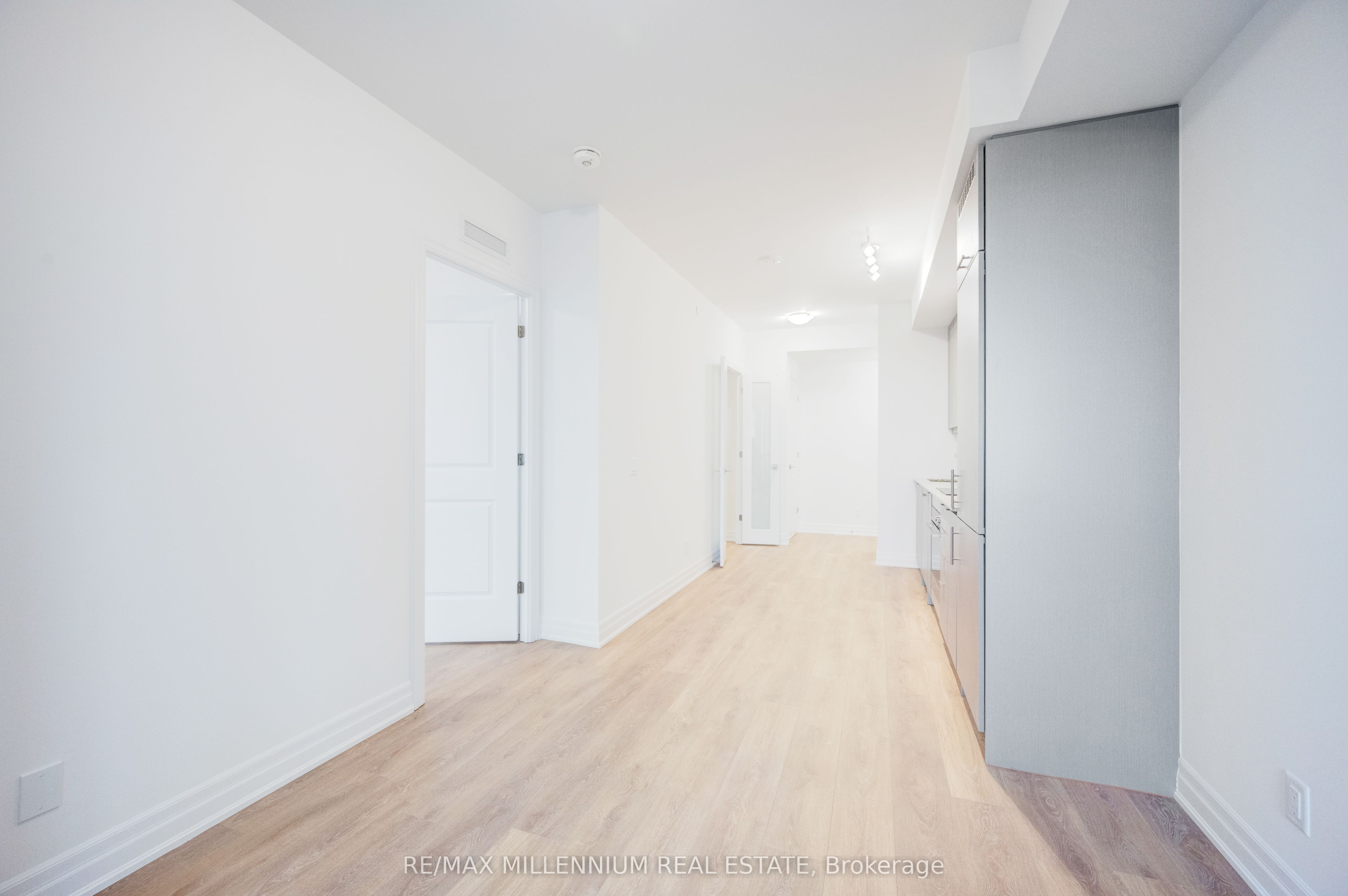 30 Elm Drive, #1106