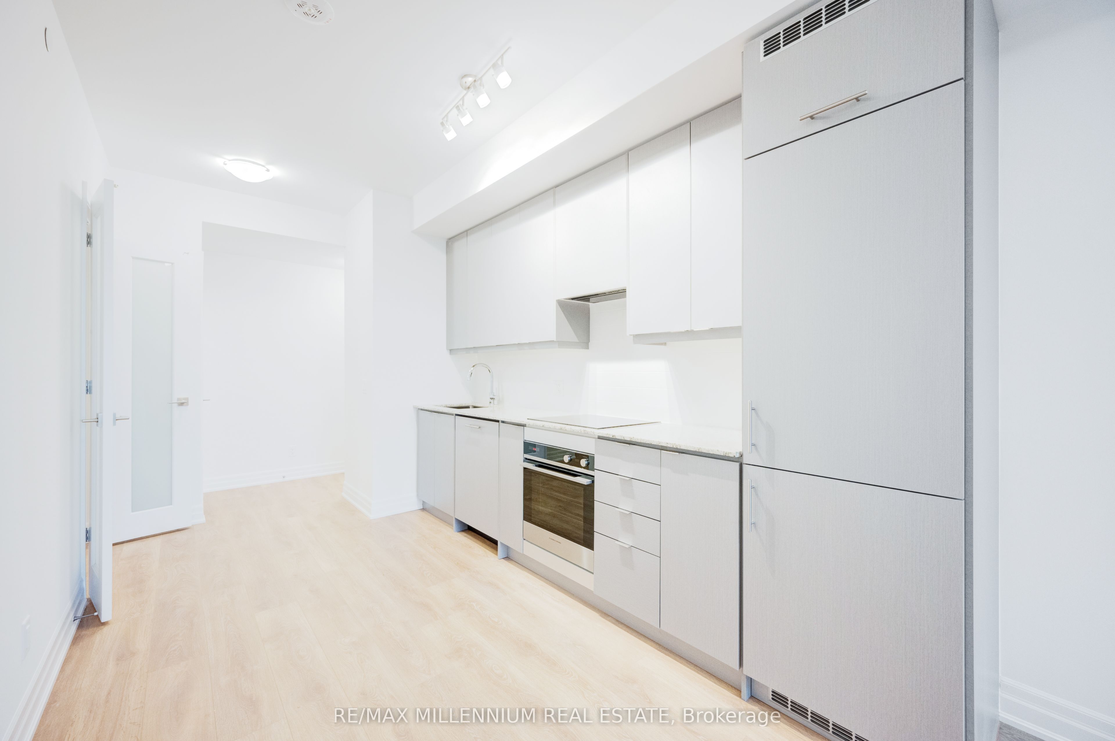 30 Elm Drive, #1106
