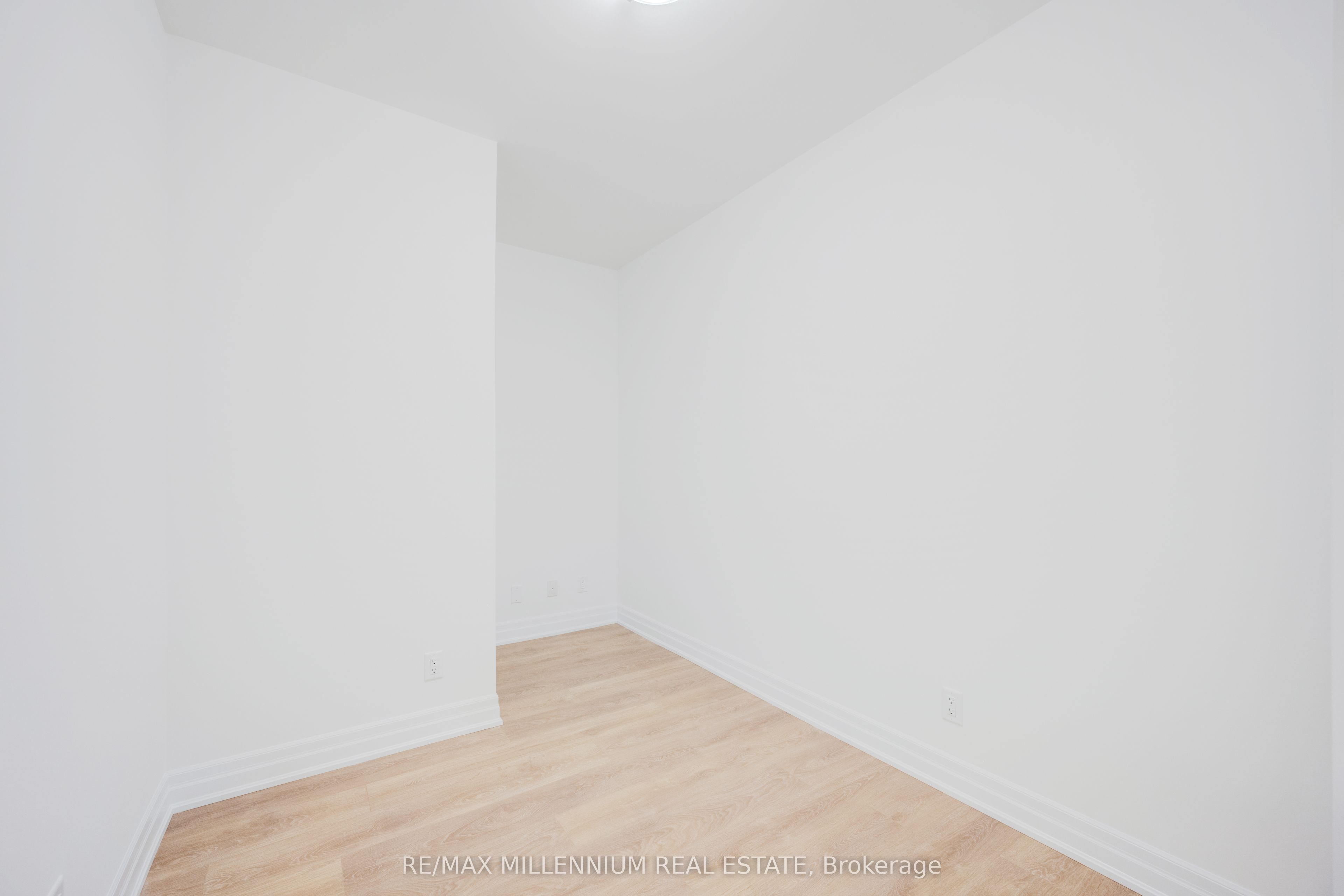 30 Elm Drive, #1106