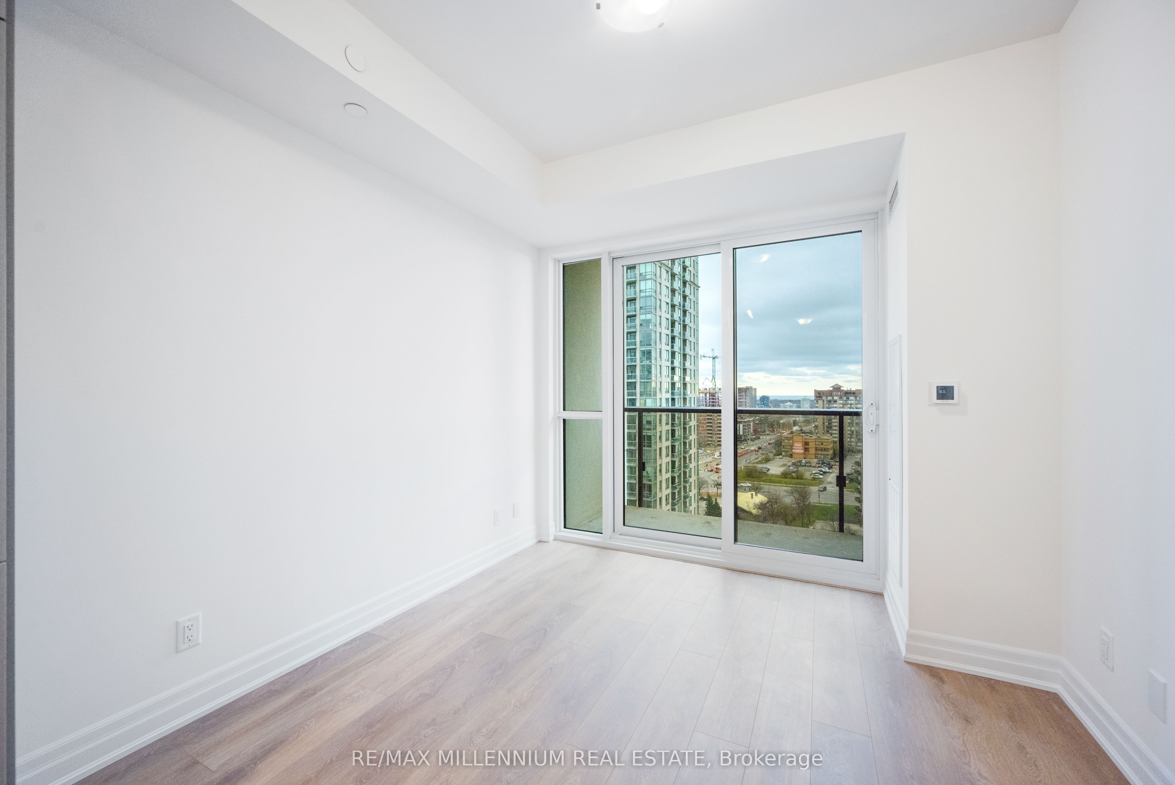 30 Elm Drive, #1106