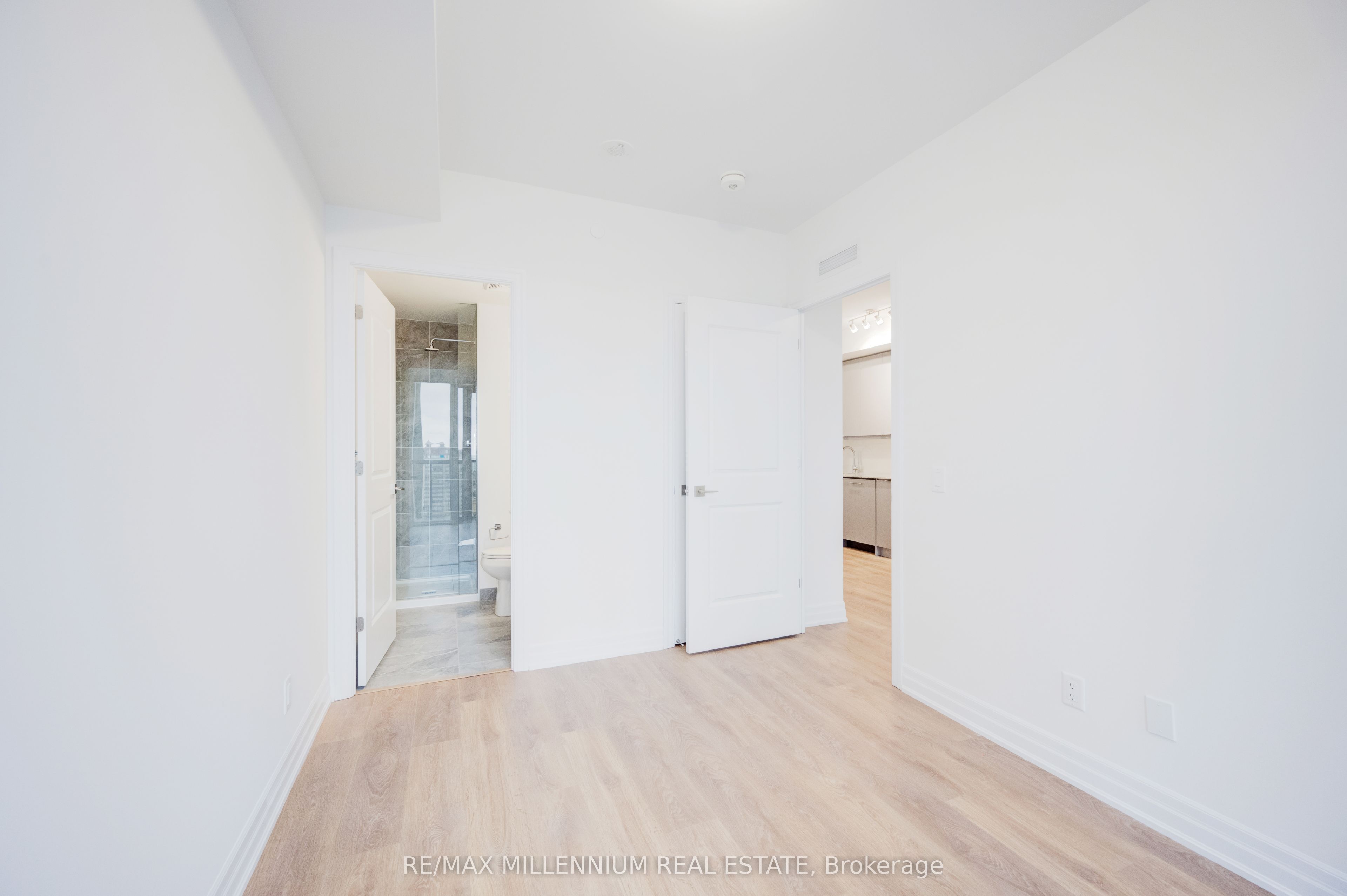 30 Elm Drive, #1106