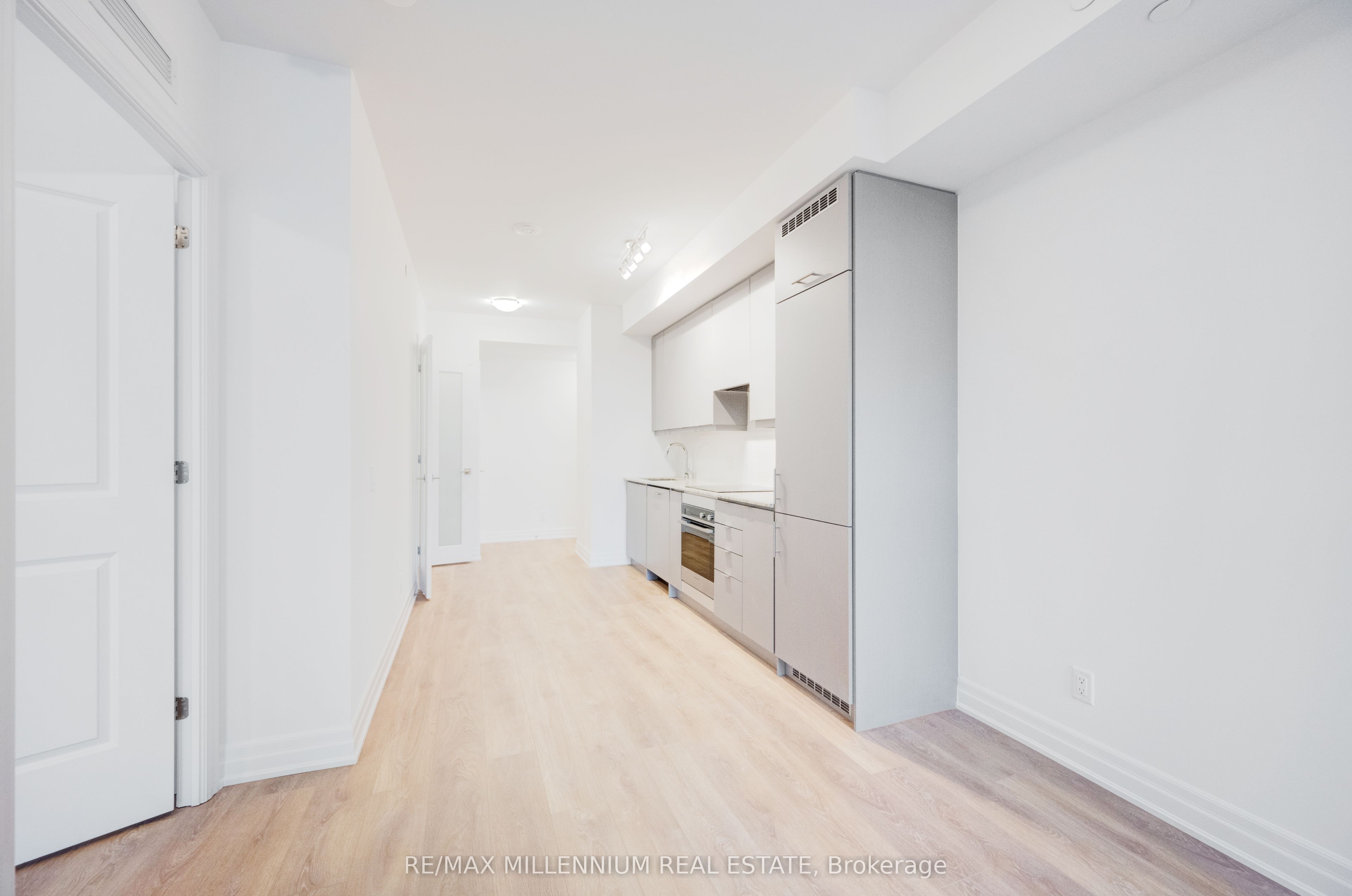 30 Elm Drive, #1106