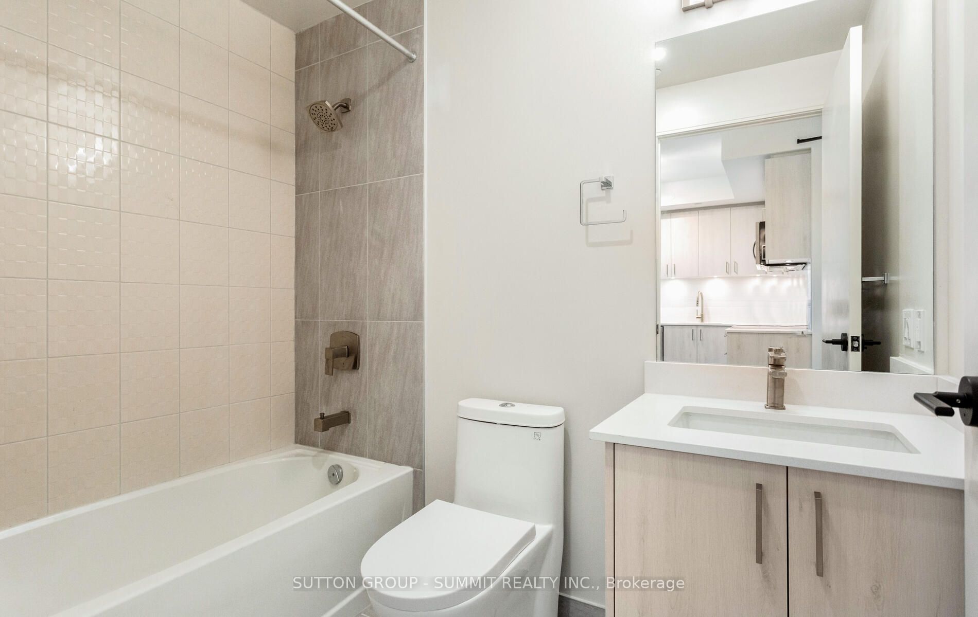 8010 Derry Road, #1101