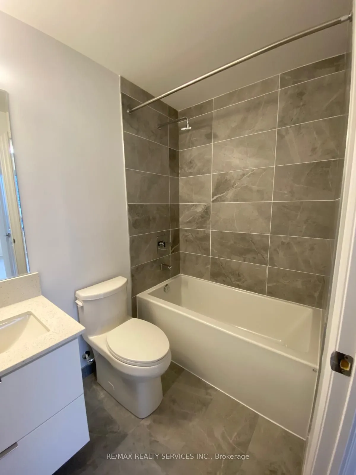 30 Elm Drive, #2401