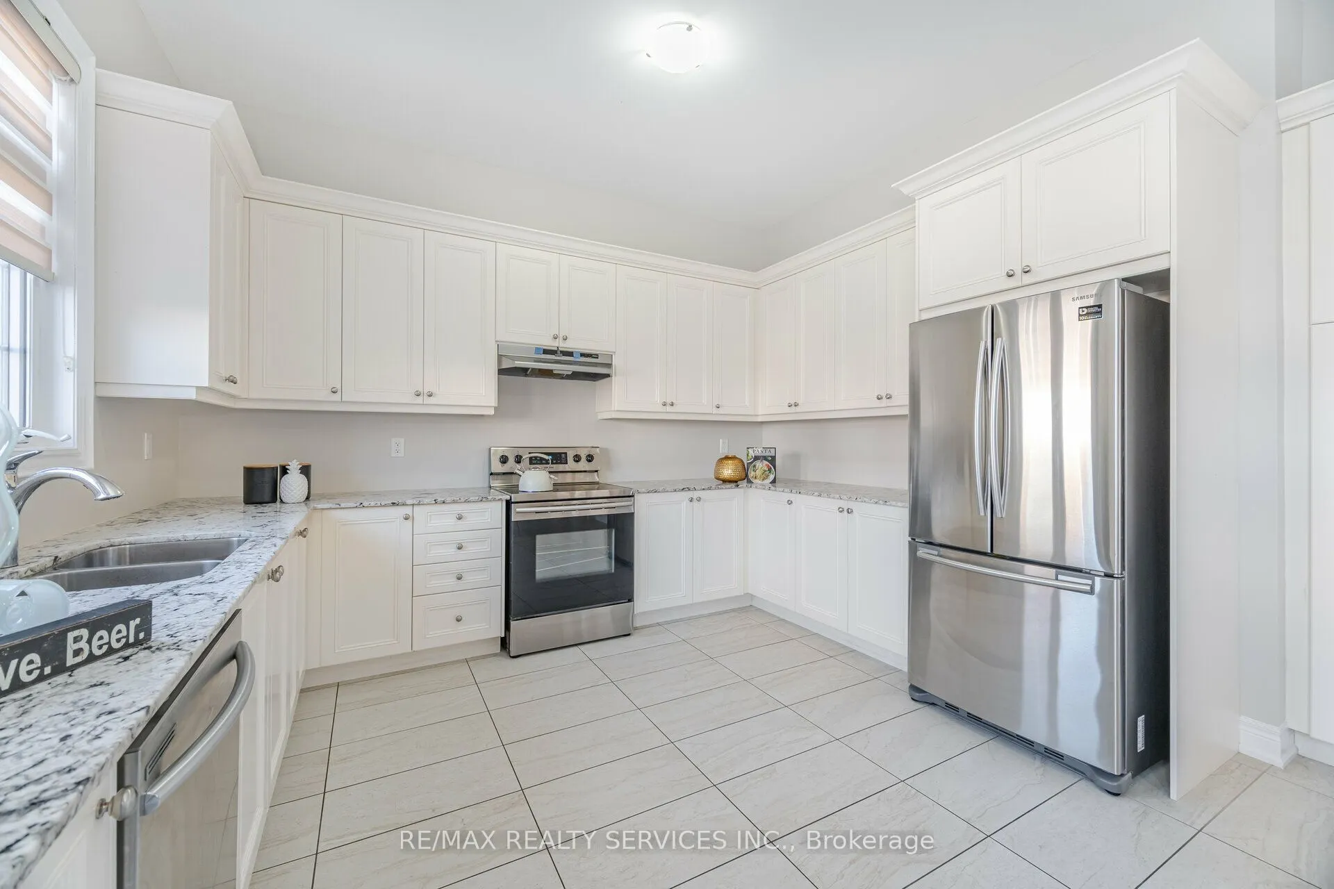 7 Malaspina Close