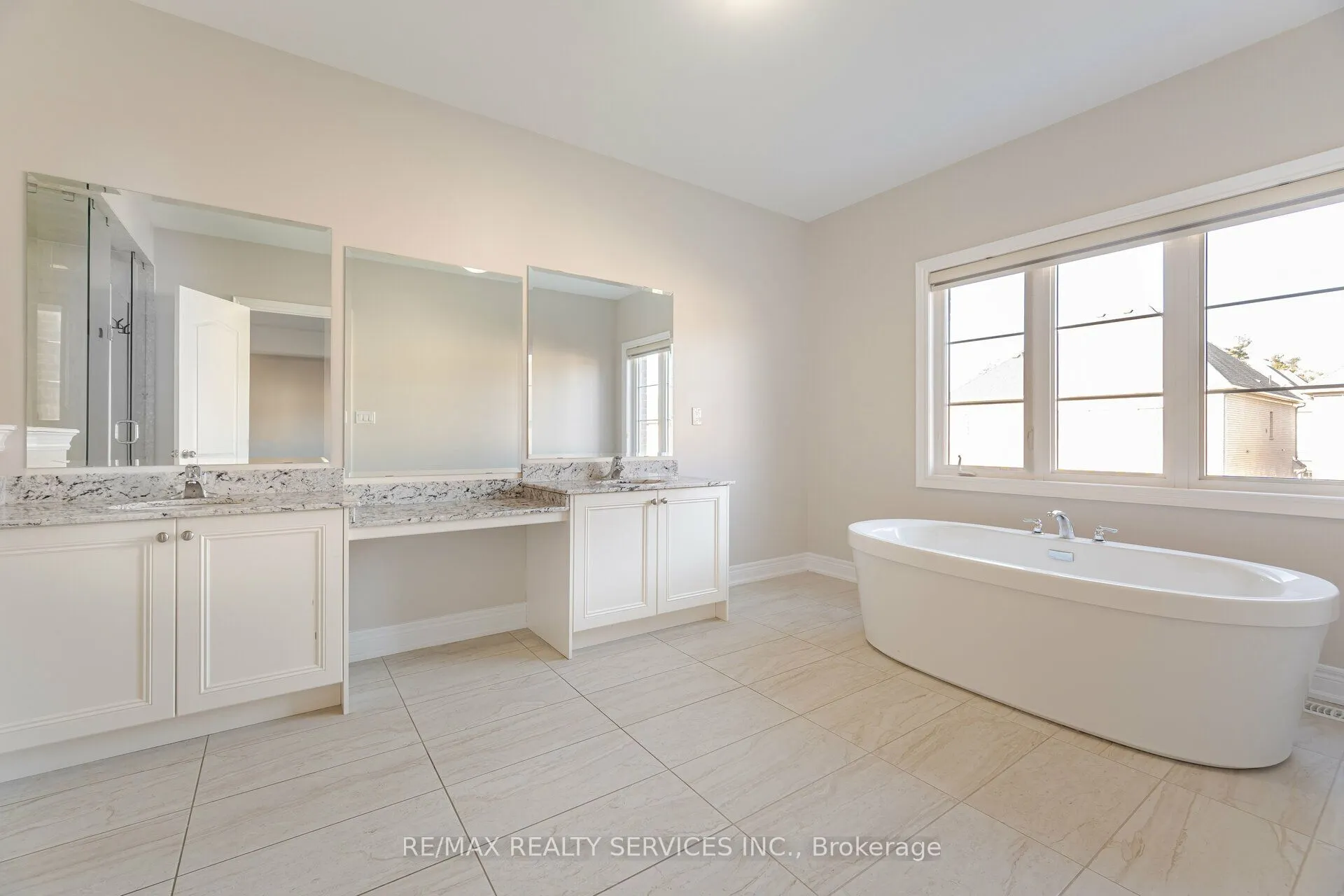7 Malaspina Close