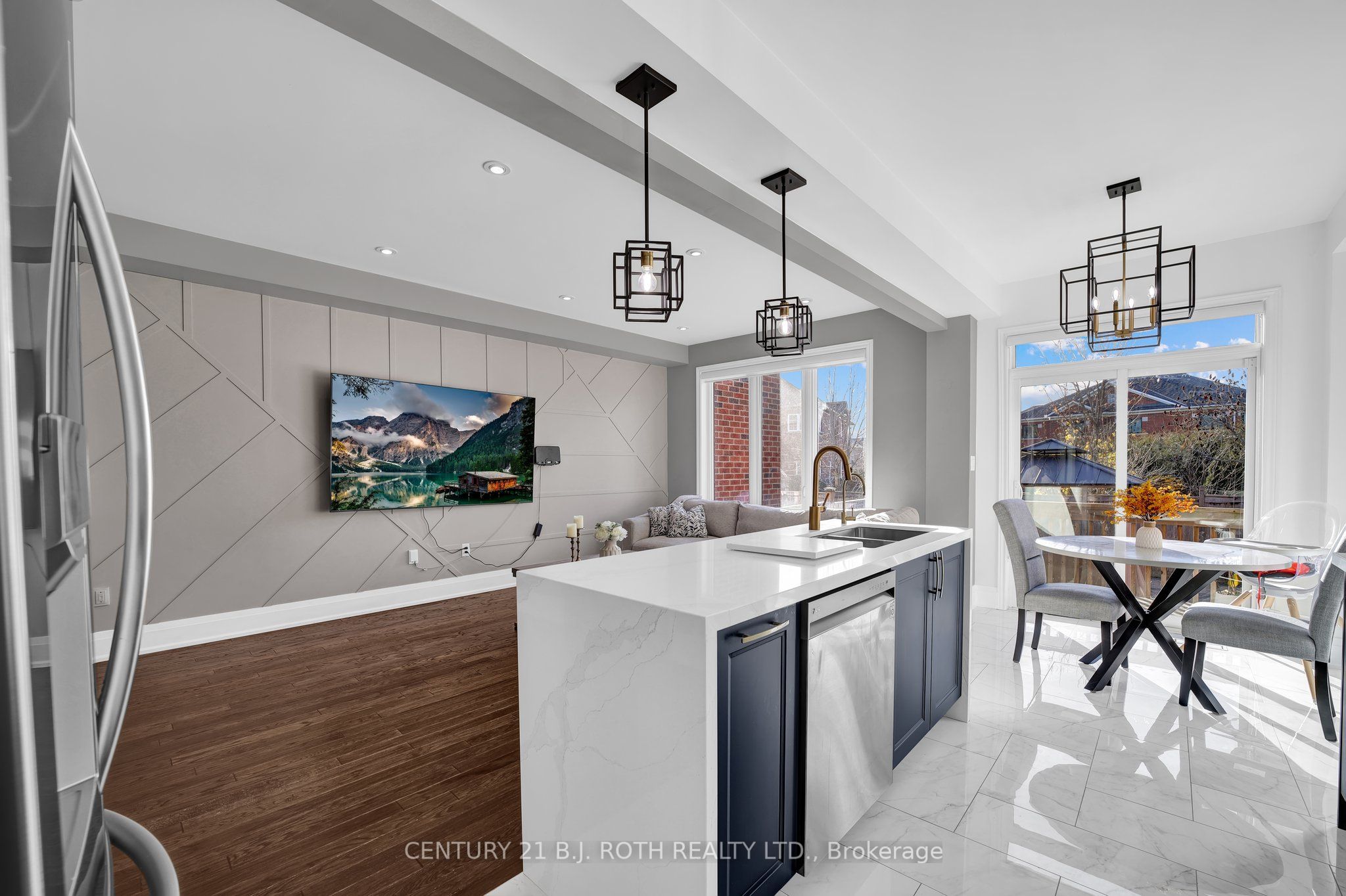 43 Diamond Leaf Lane