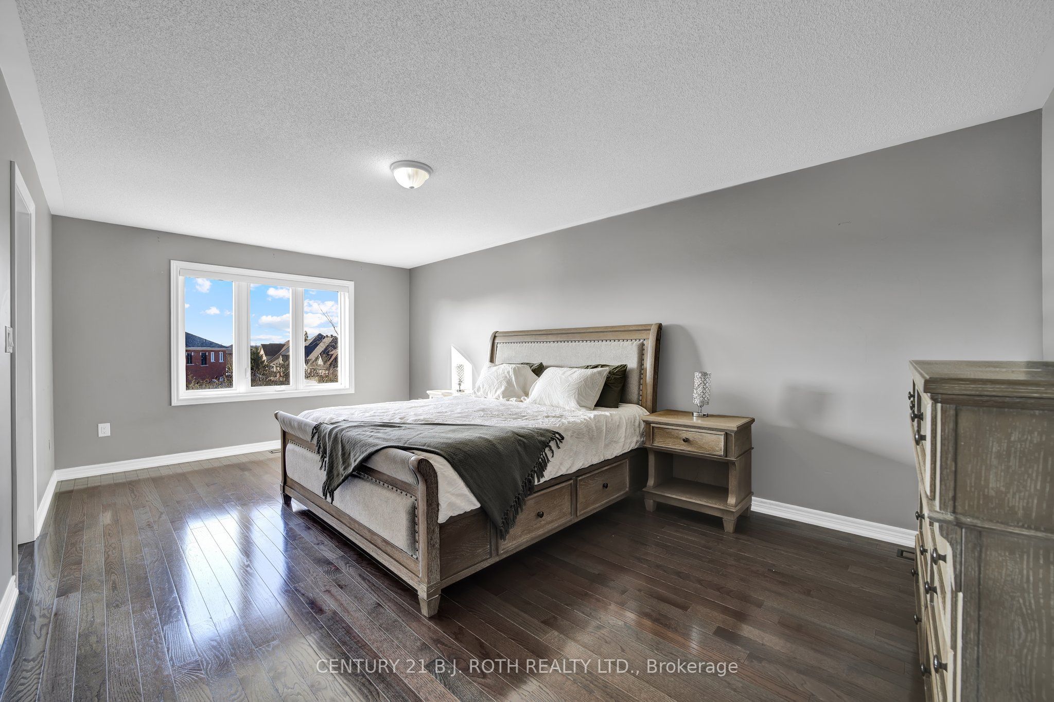 43 Diamond Leaf Lane