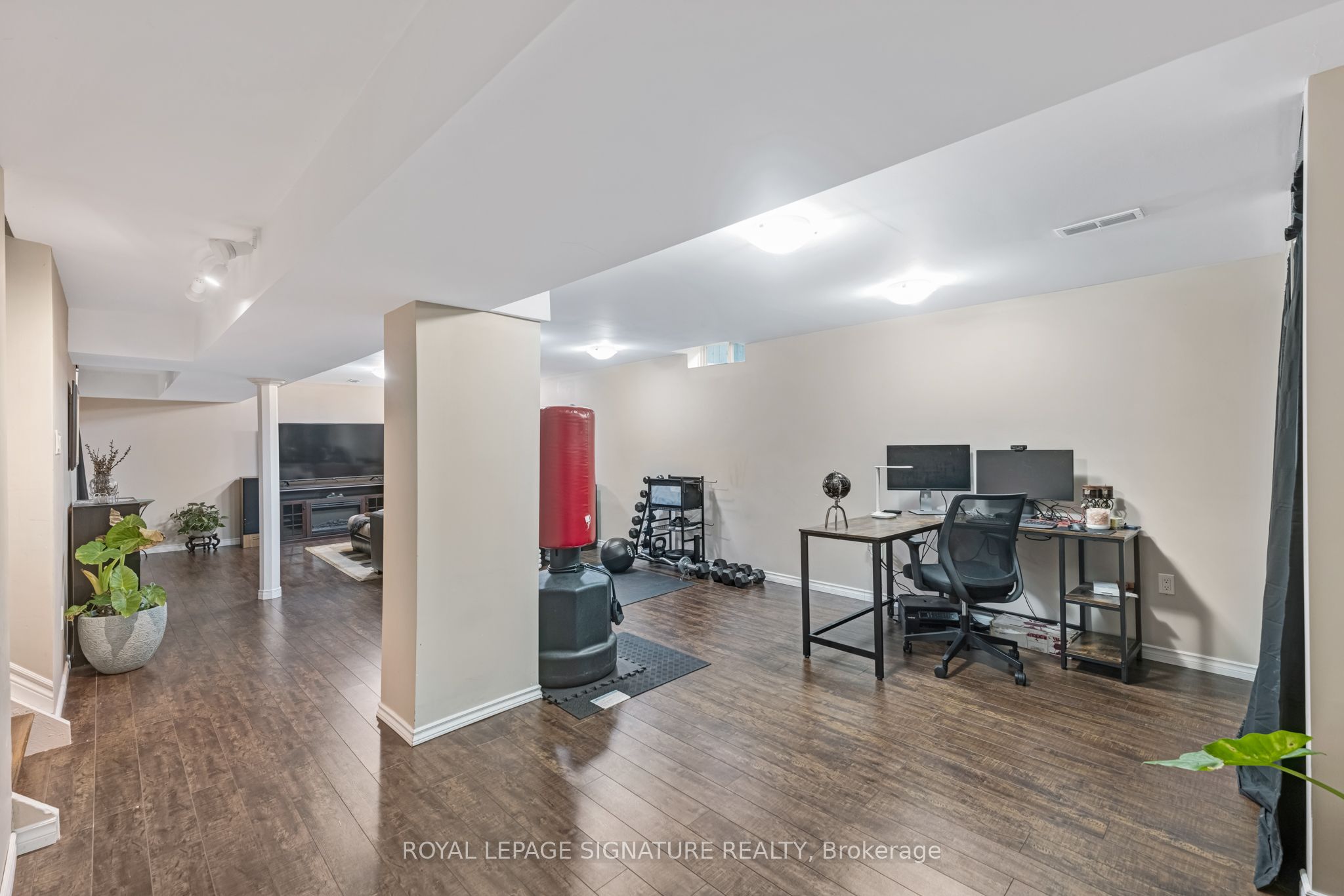 6282 Lavery Court
