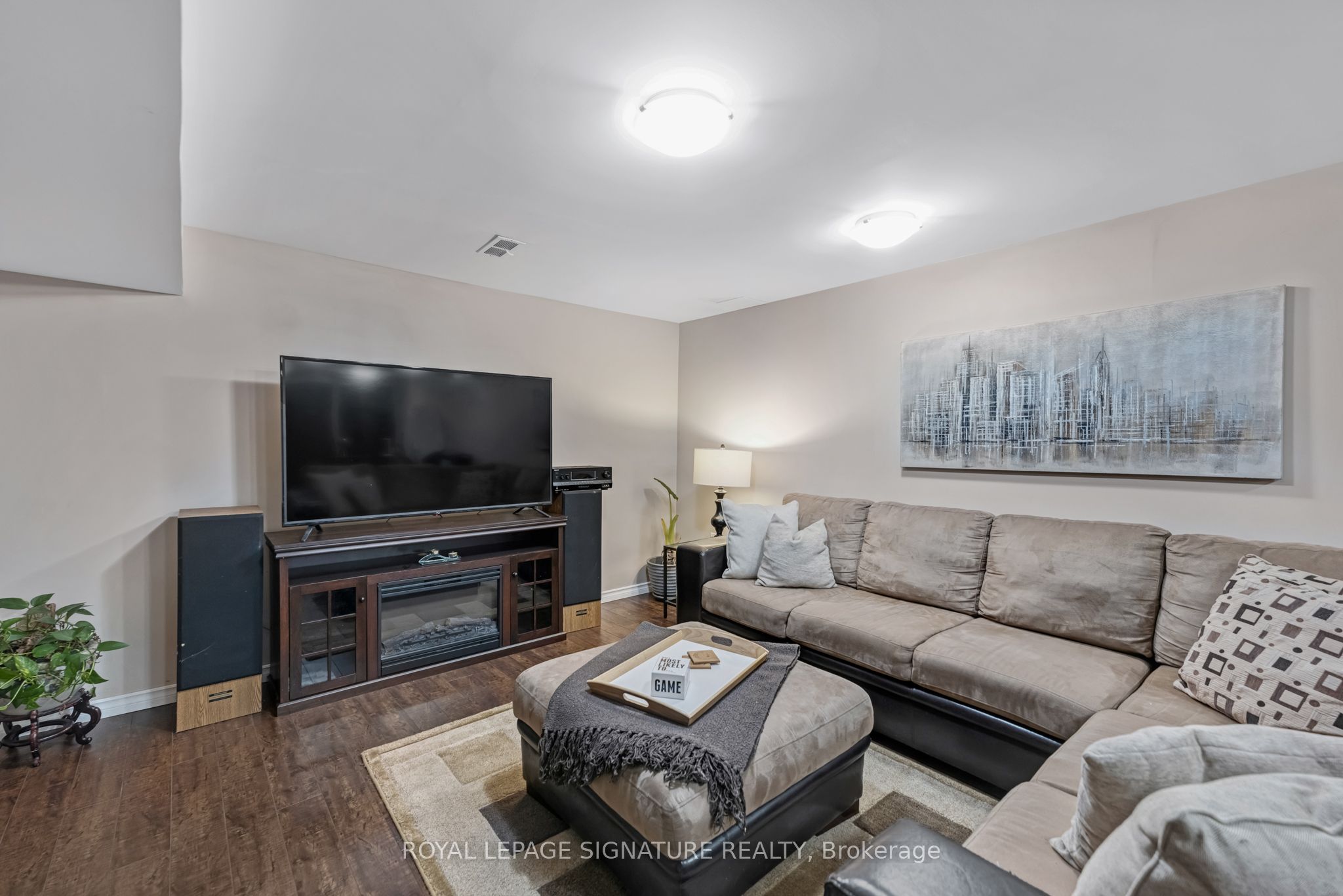 6282 Lavery Court