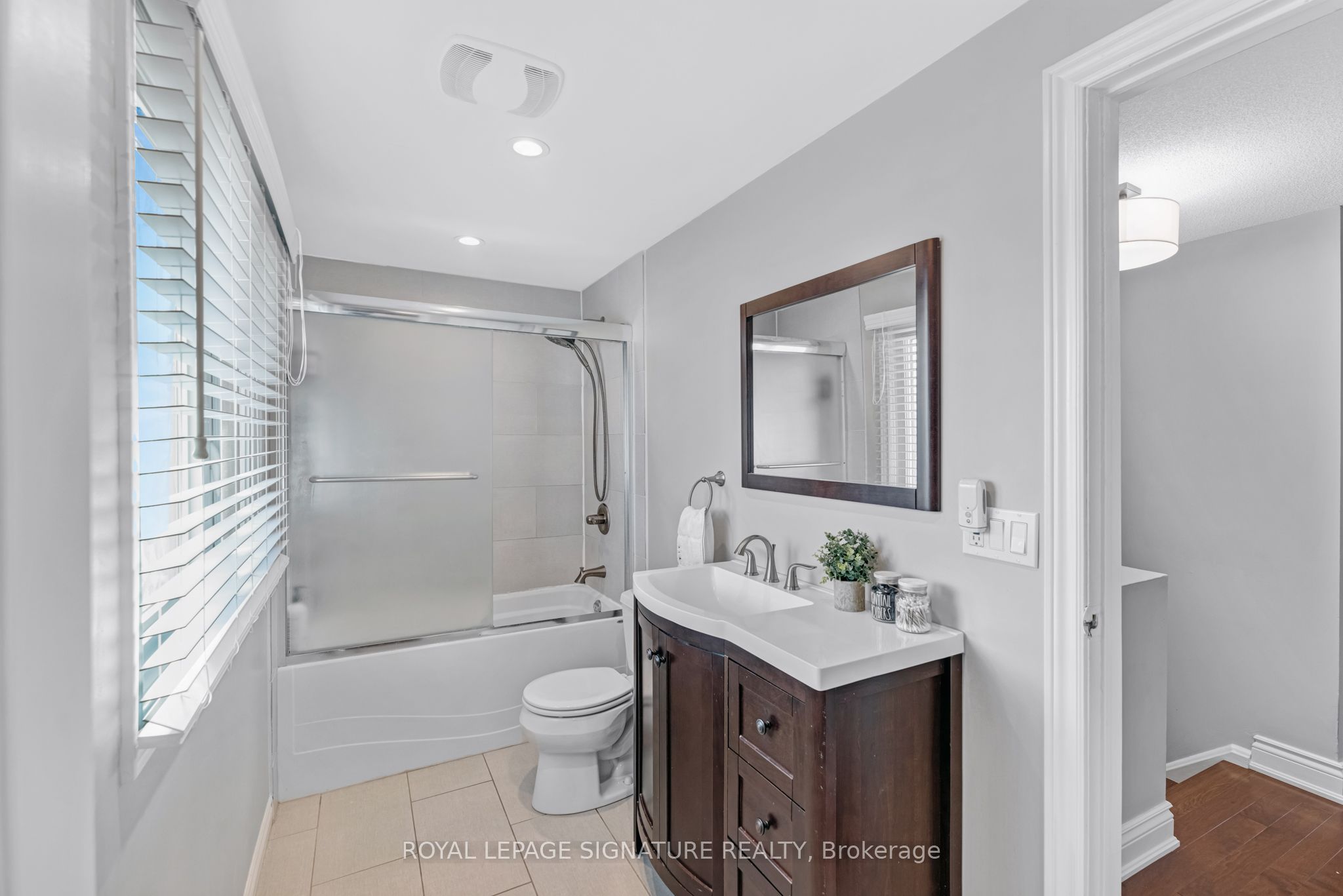 6282 Lavery Court