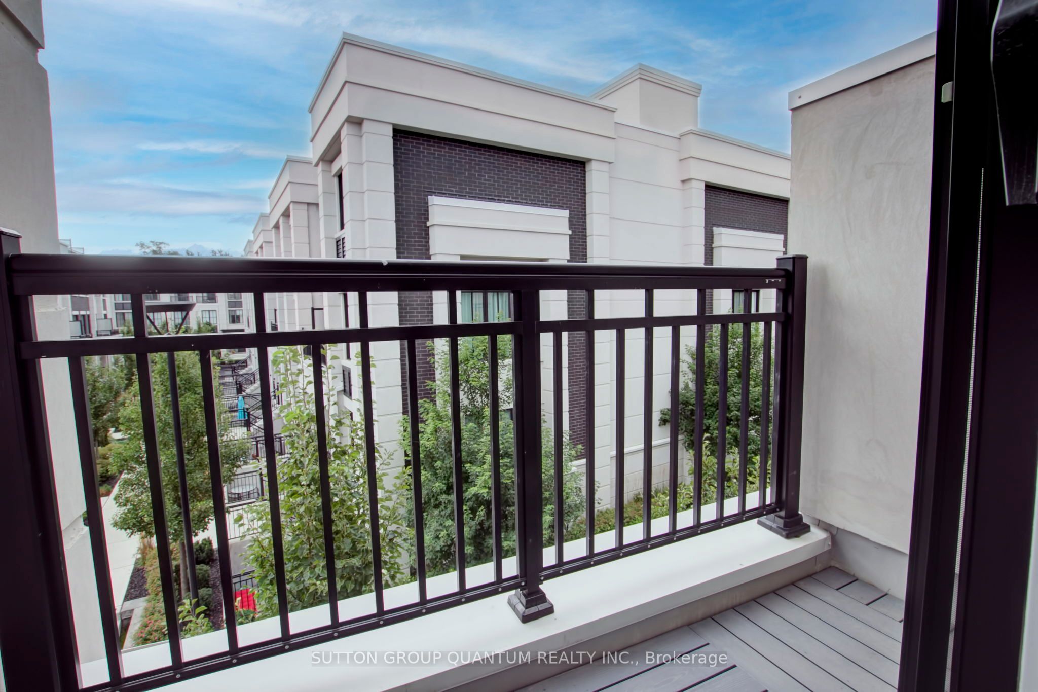 1190 Cawthra Road, #605