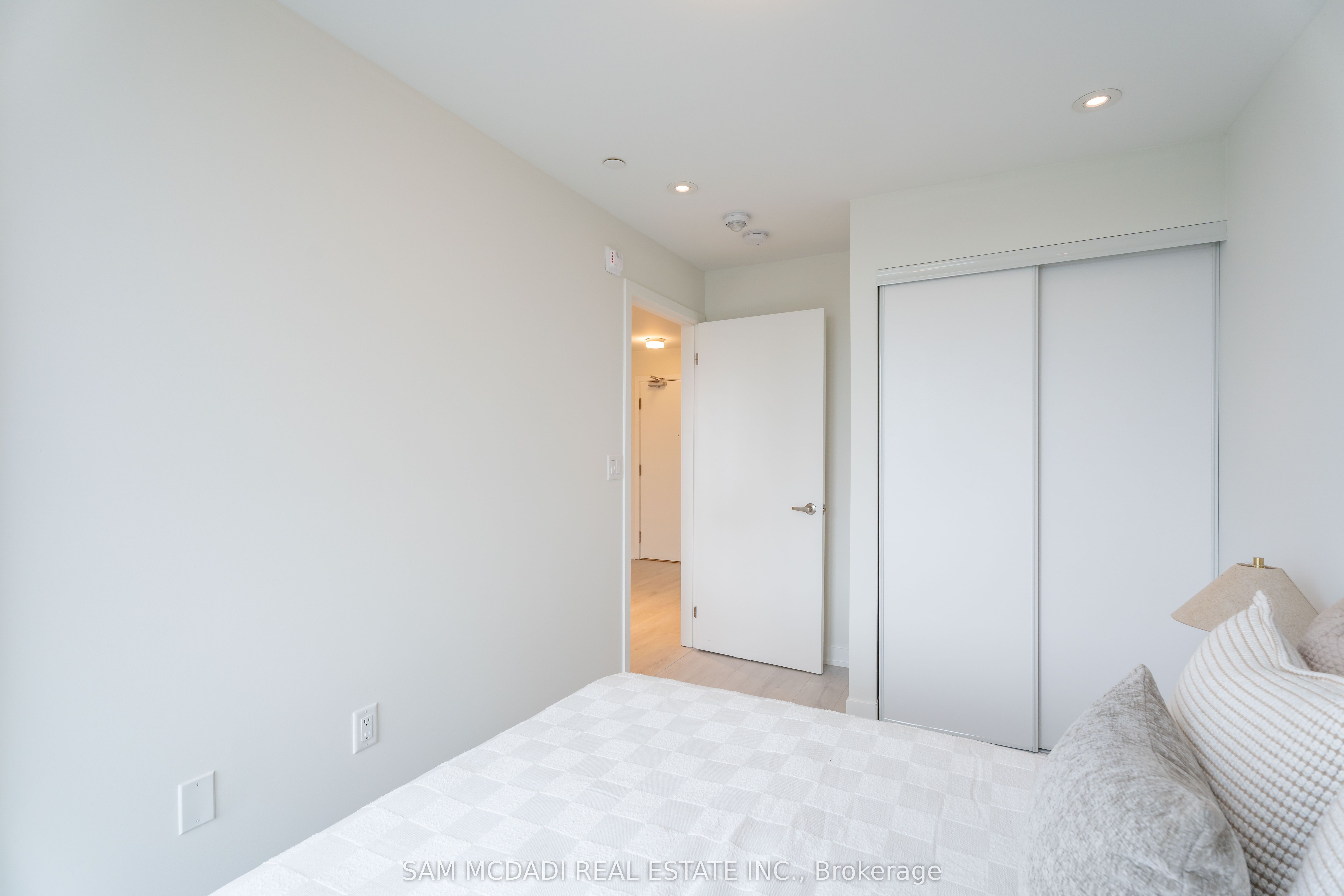 3401 Ridgeway Drive #416