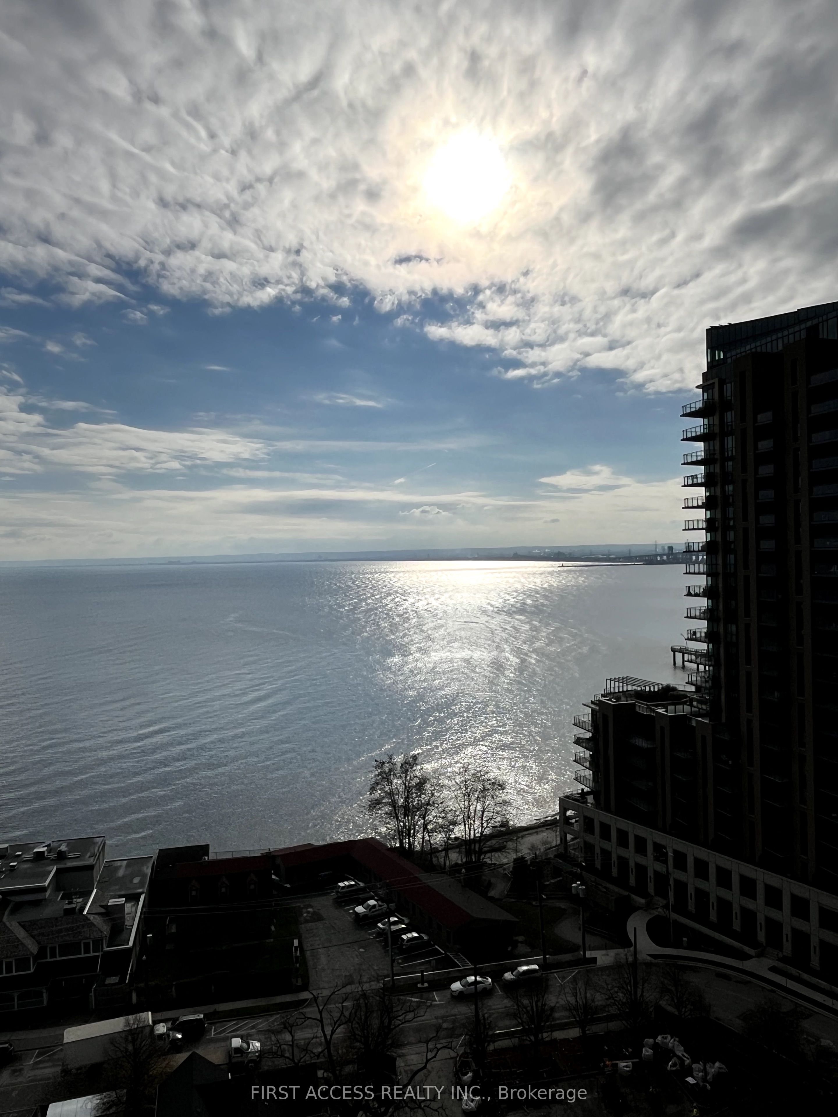 370 Martha Street, #1608