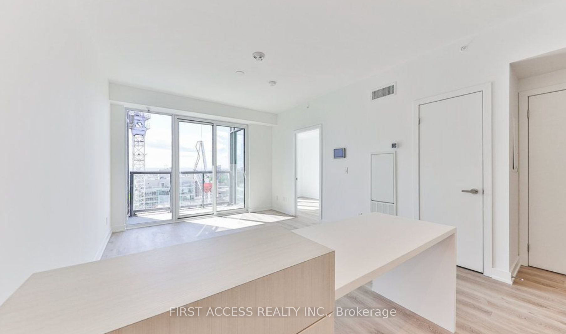 370 Martha Street, #1608