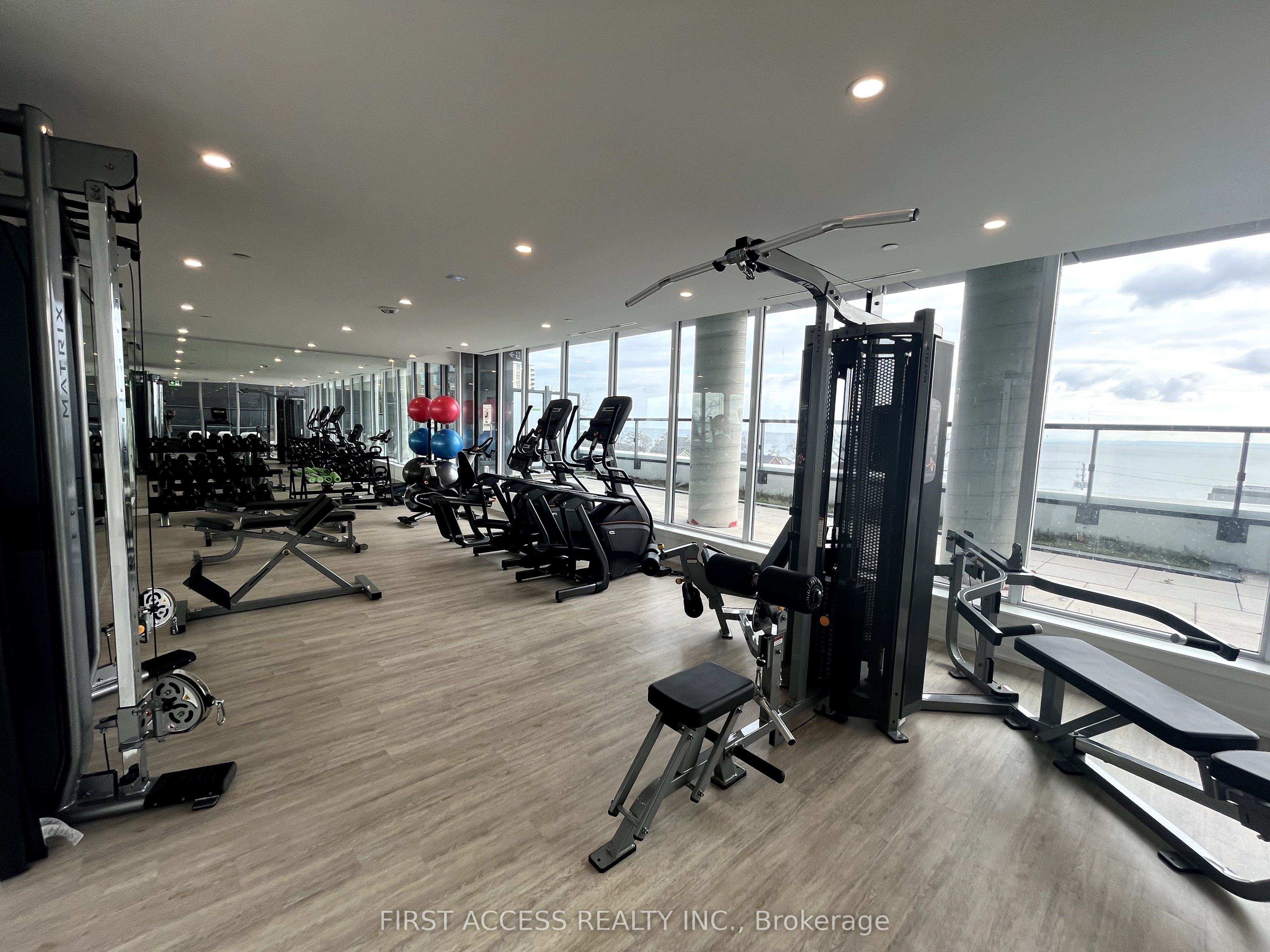 370 Martha Street, #1608